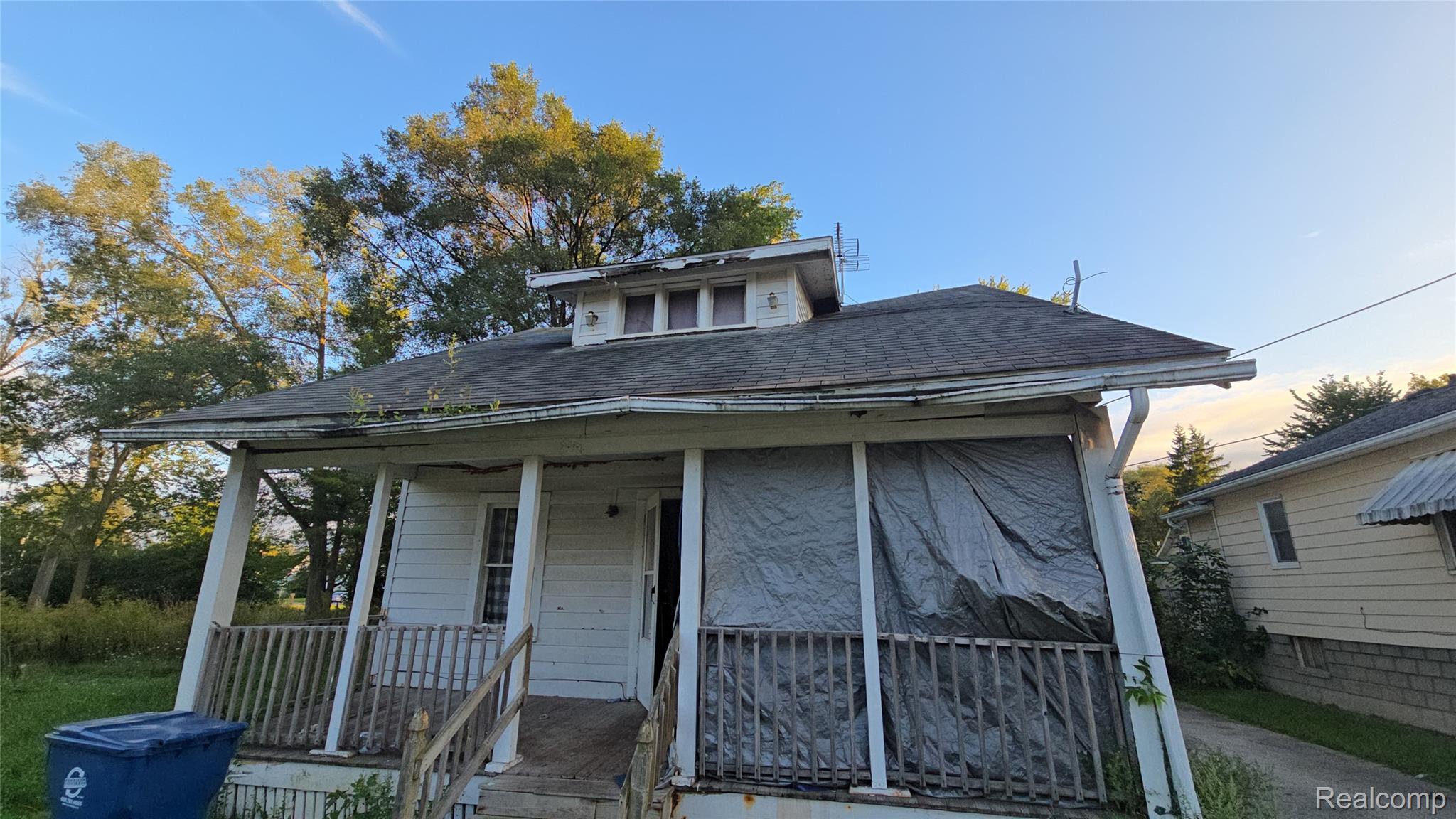 2418 Bewick Street Property Photo 37