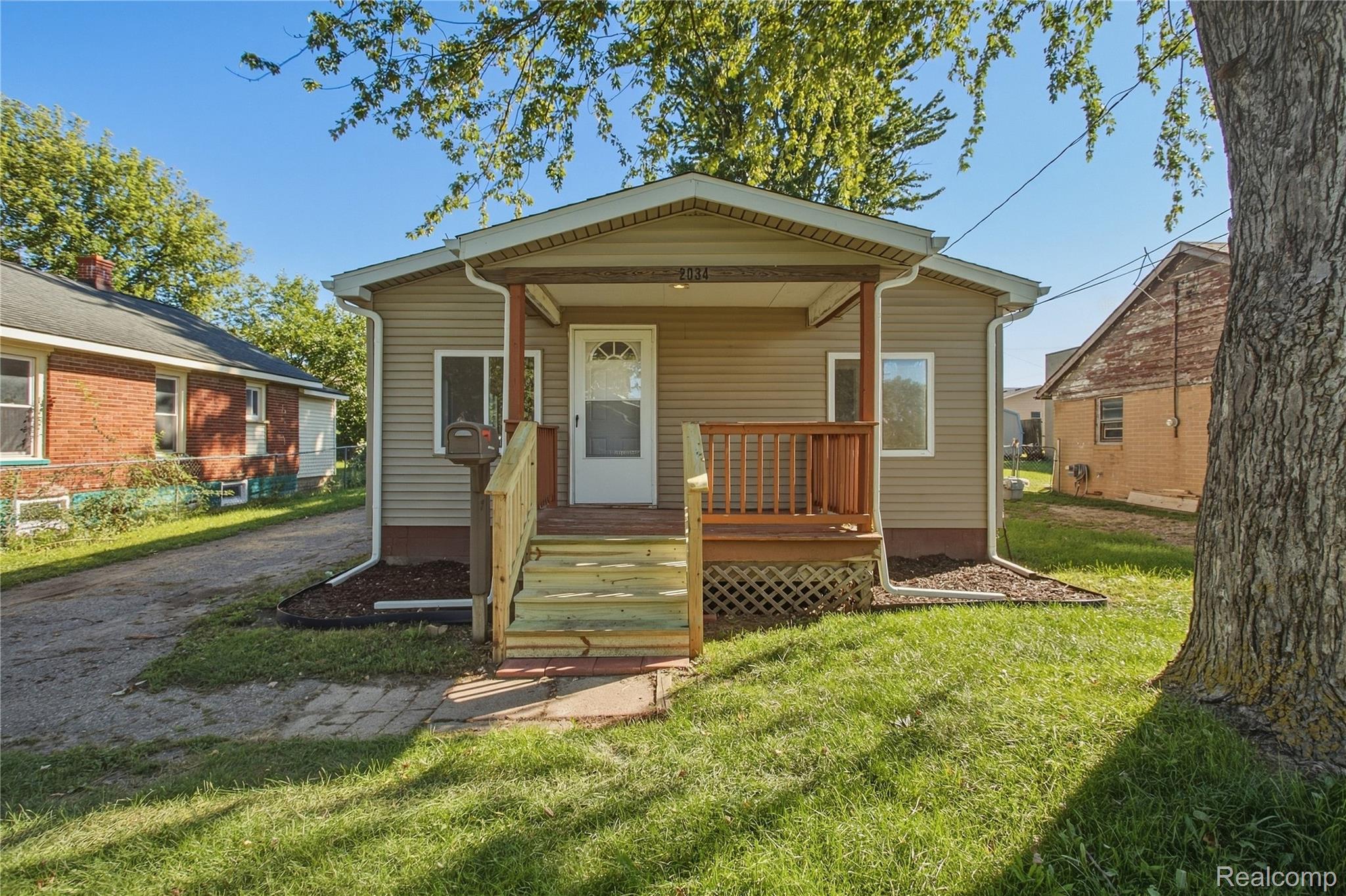 2034 Kenneth Street Property Photo 1