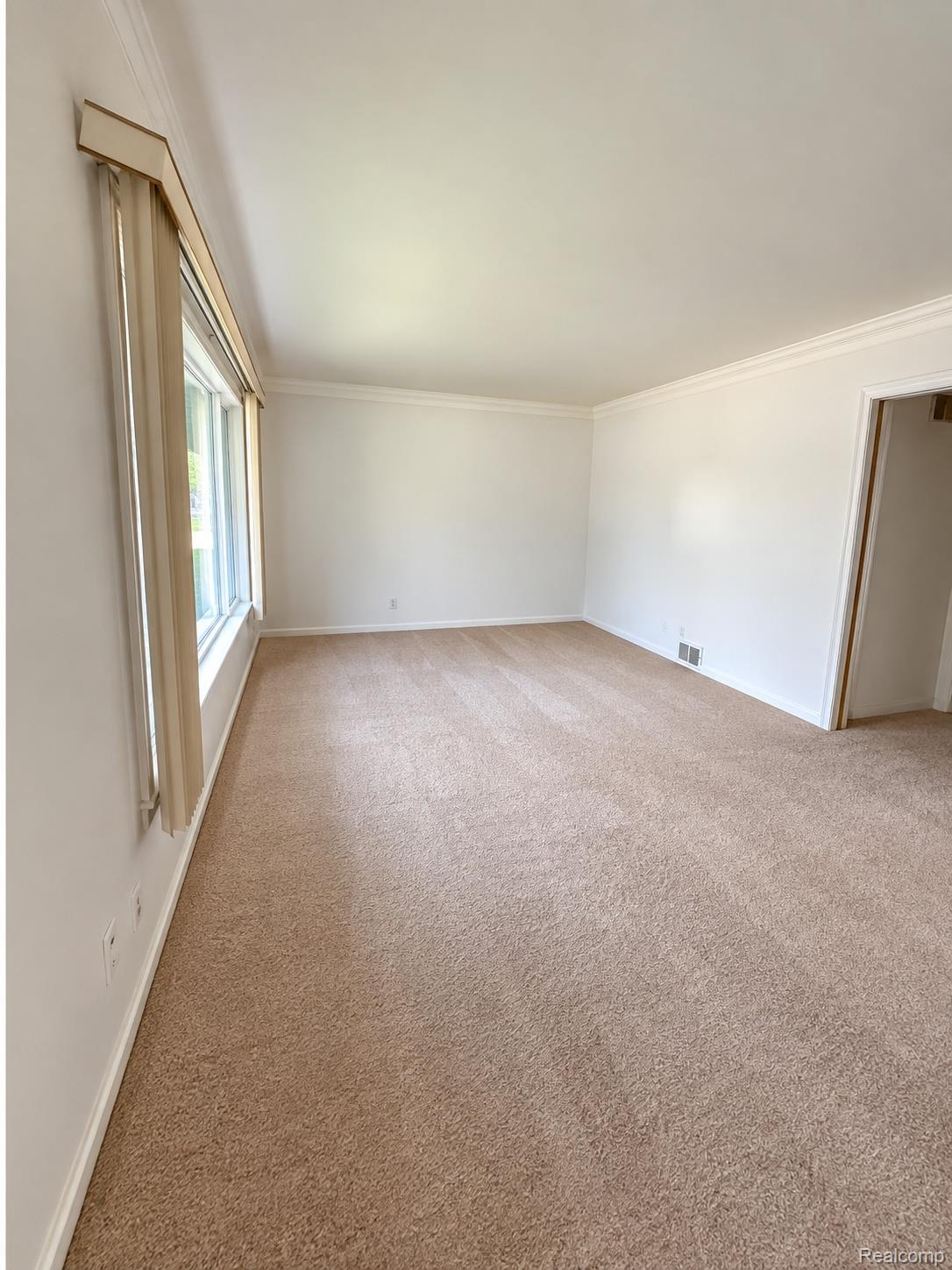 22095 David Avenue Property Photo 4