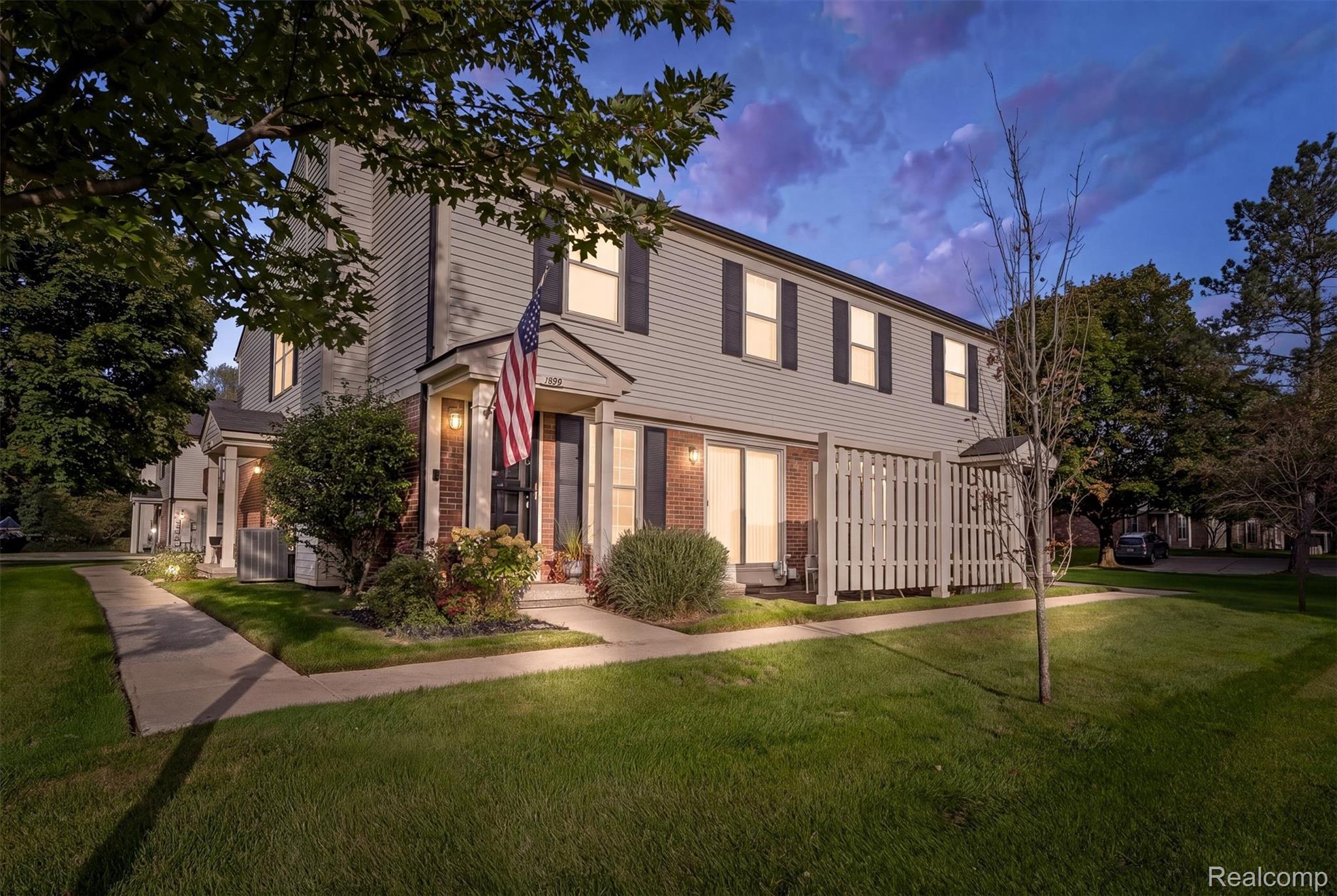 1492 Dover Hill Property Photo 1