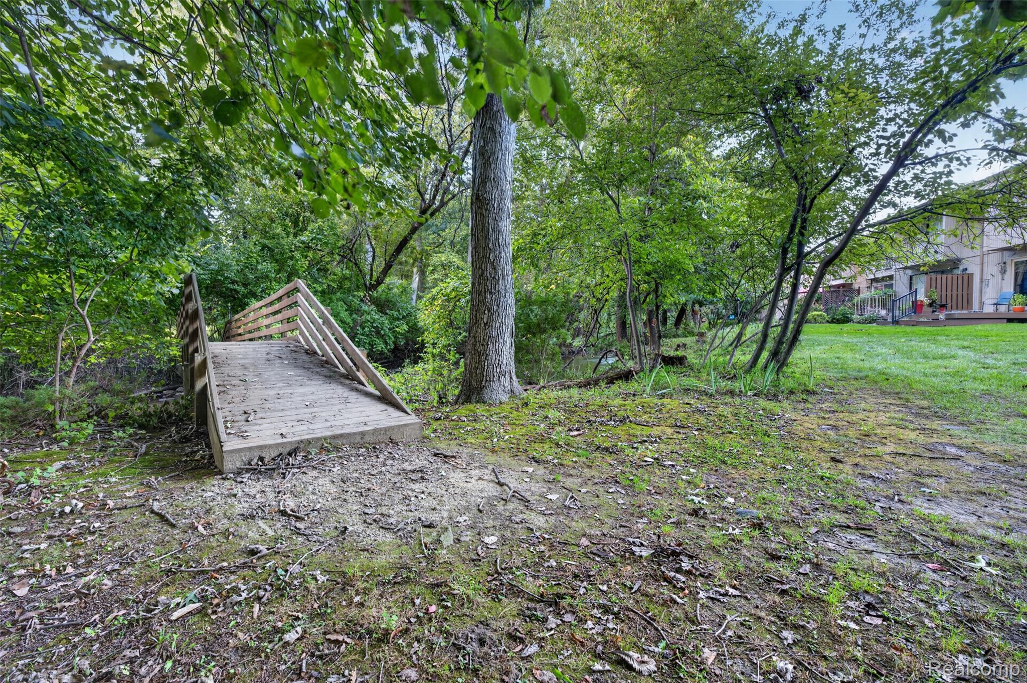 1439 Oakbrook Property Photo 8