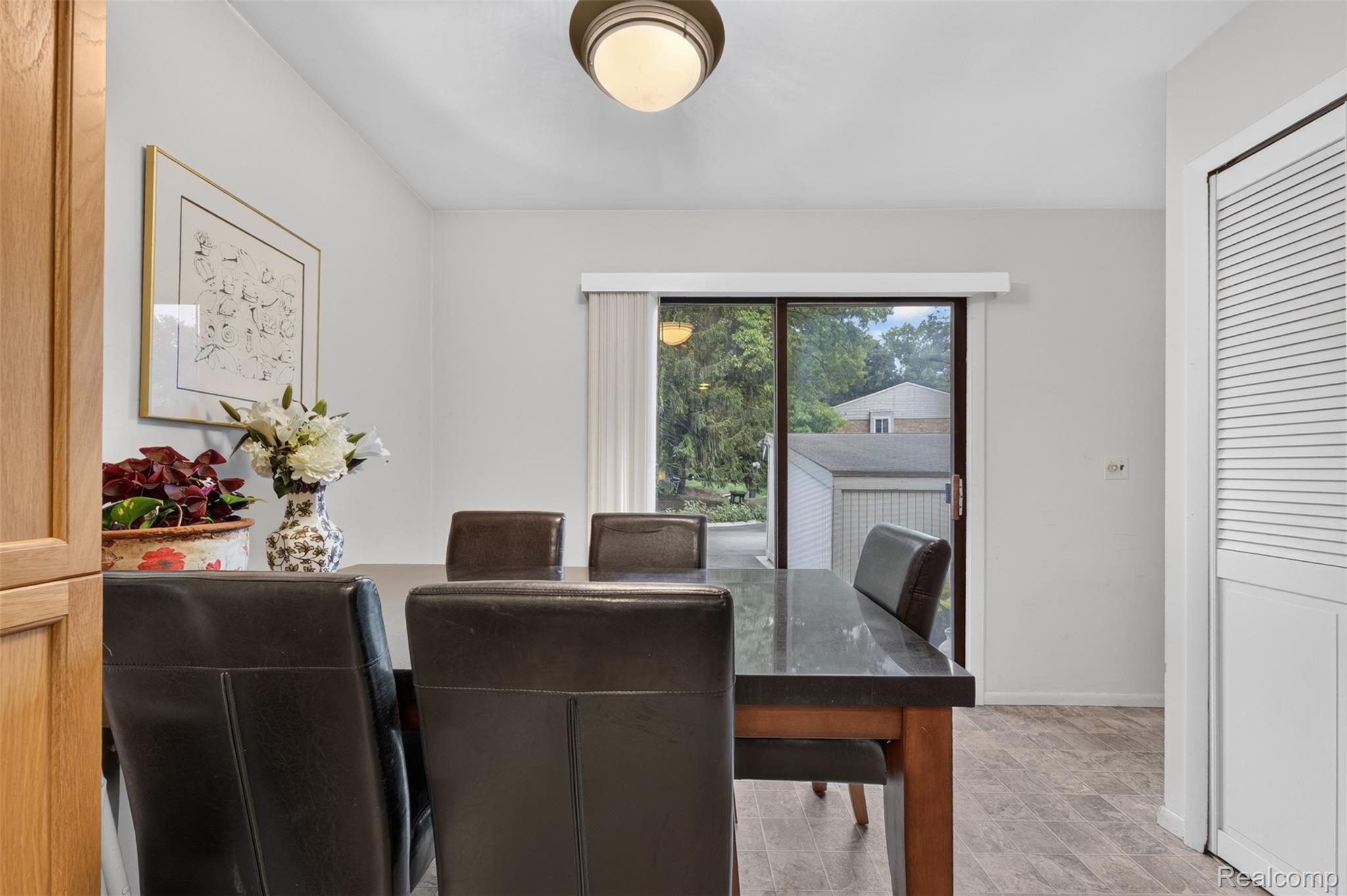 1439 Oakbrook Property Photo 13