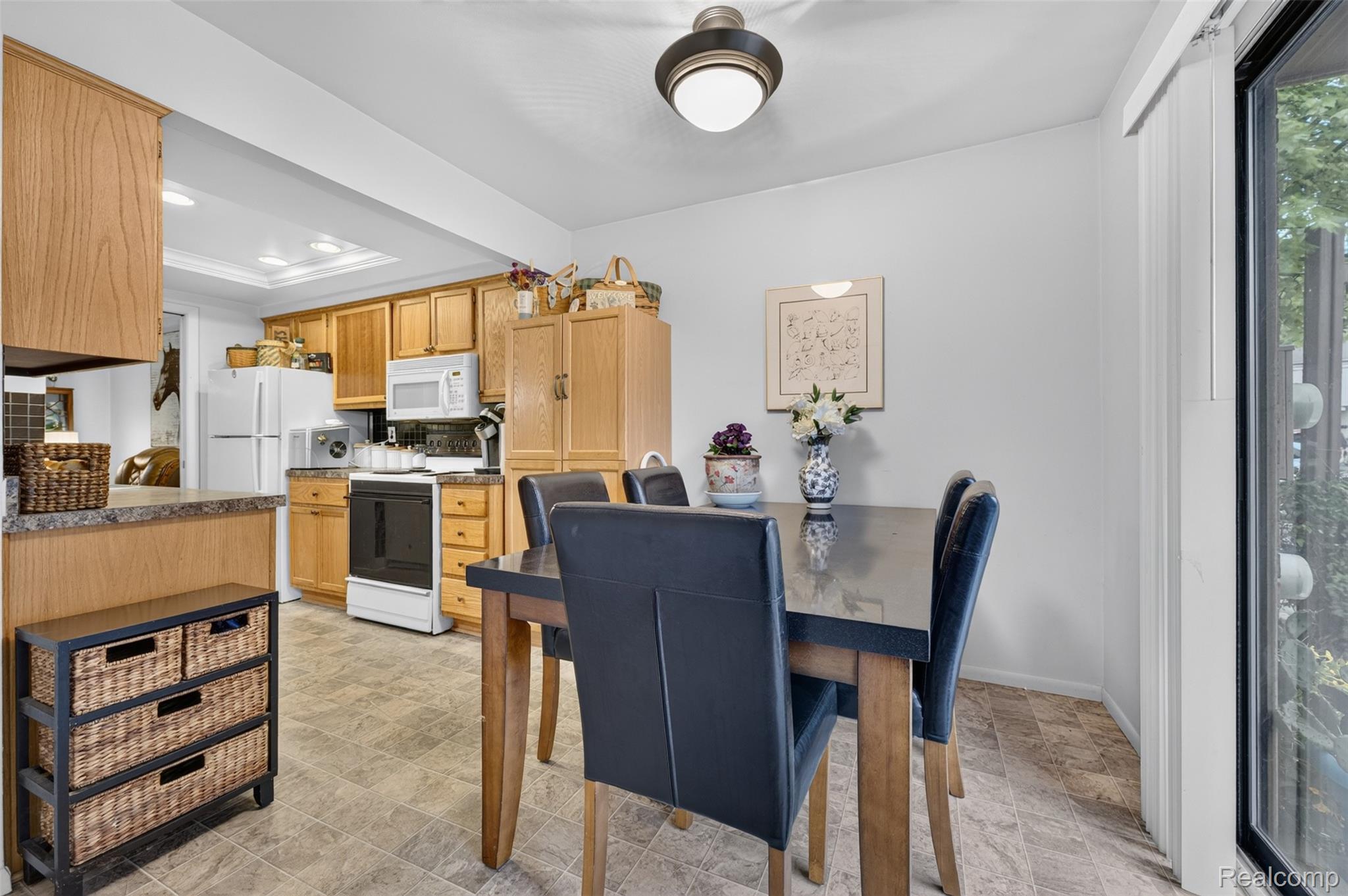 1439 Oakbrook Property Photo 16