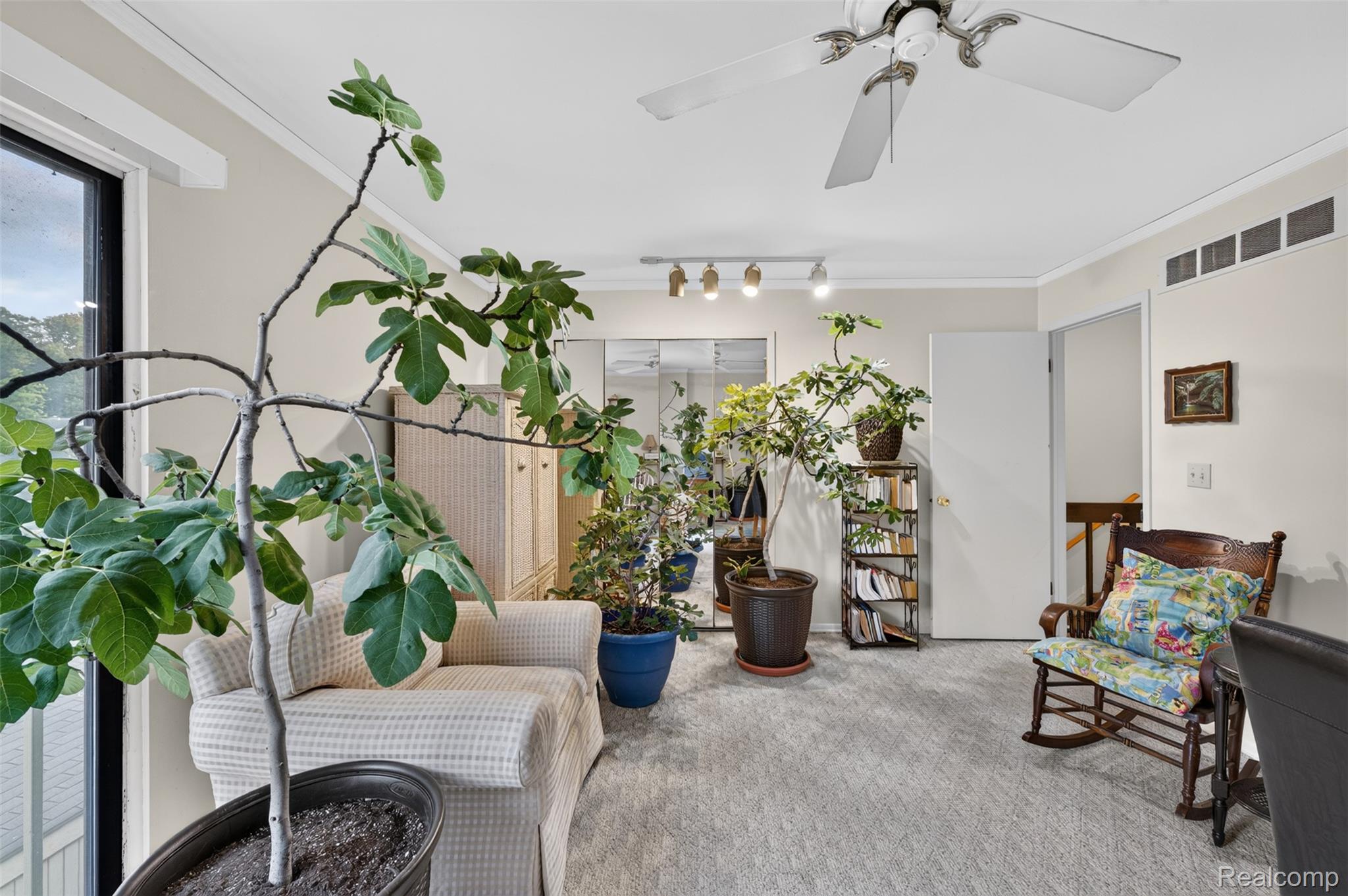 1439 Oakbrook Property Photo 43
