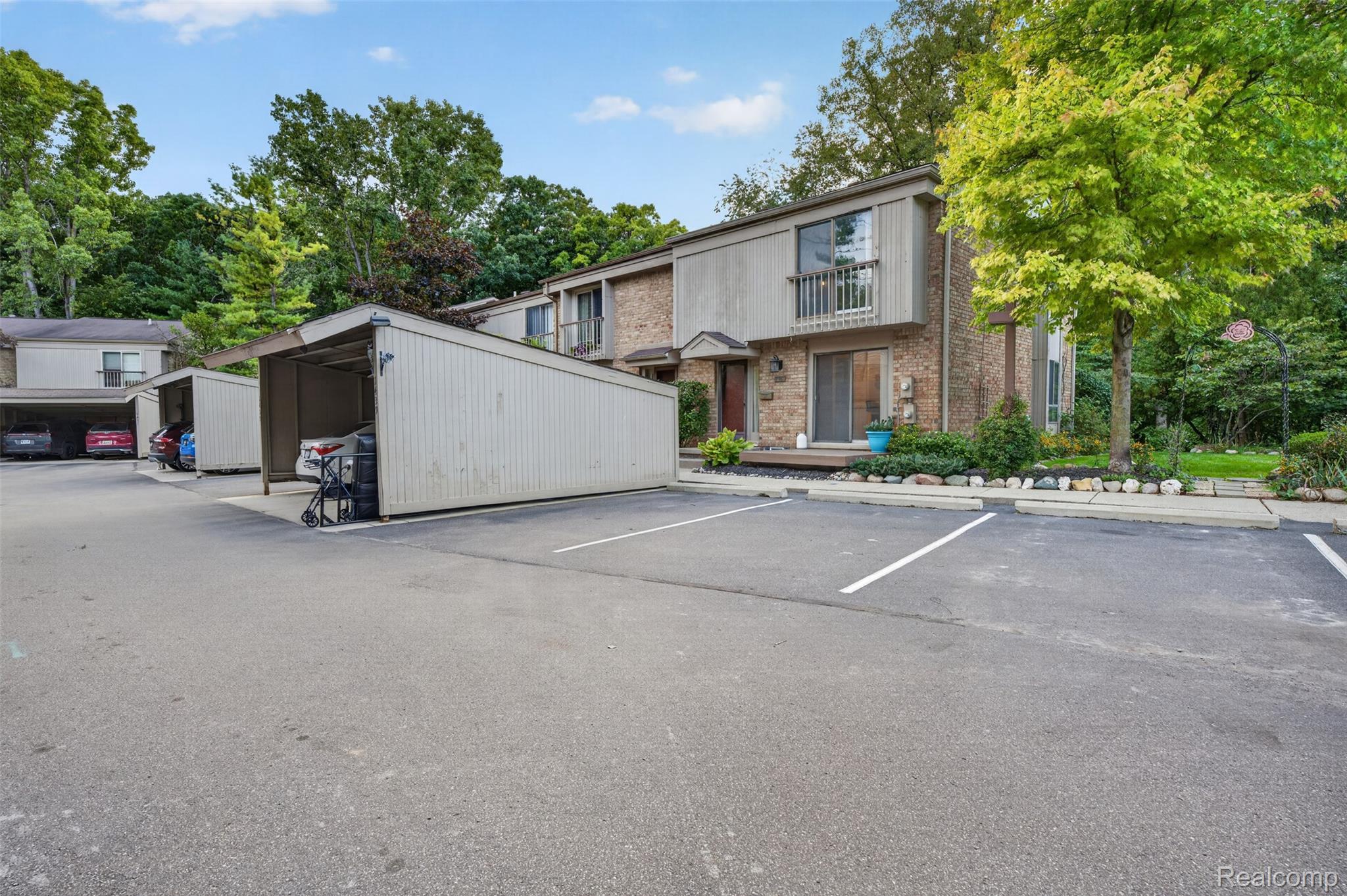 1439 Oakbrook Property Photo 52