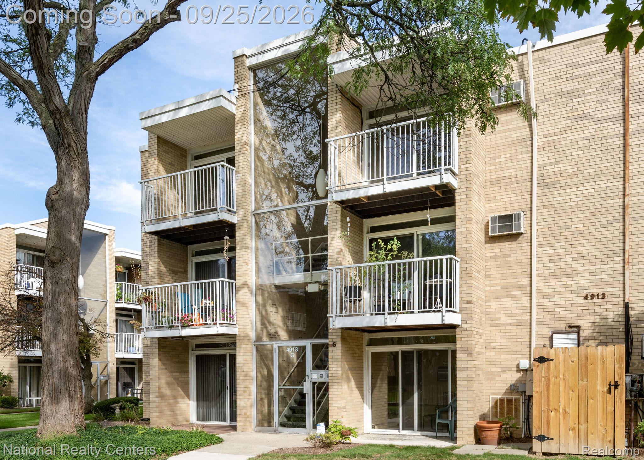 4913 Crooks Road G1 Property Photo 2