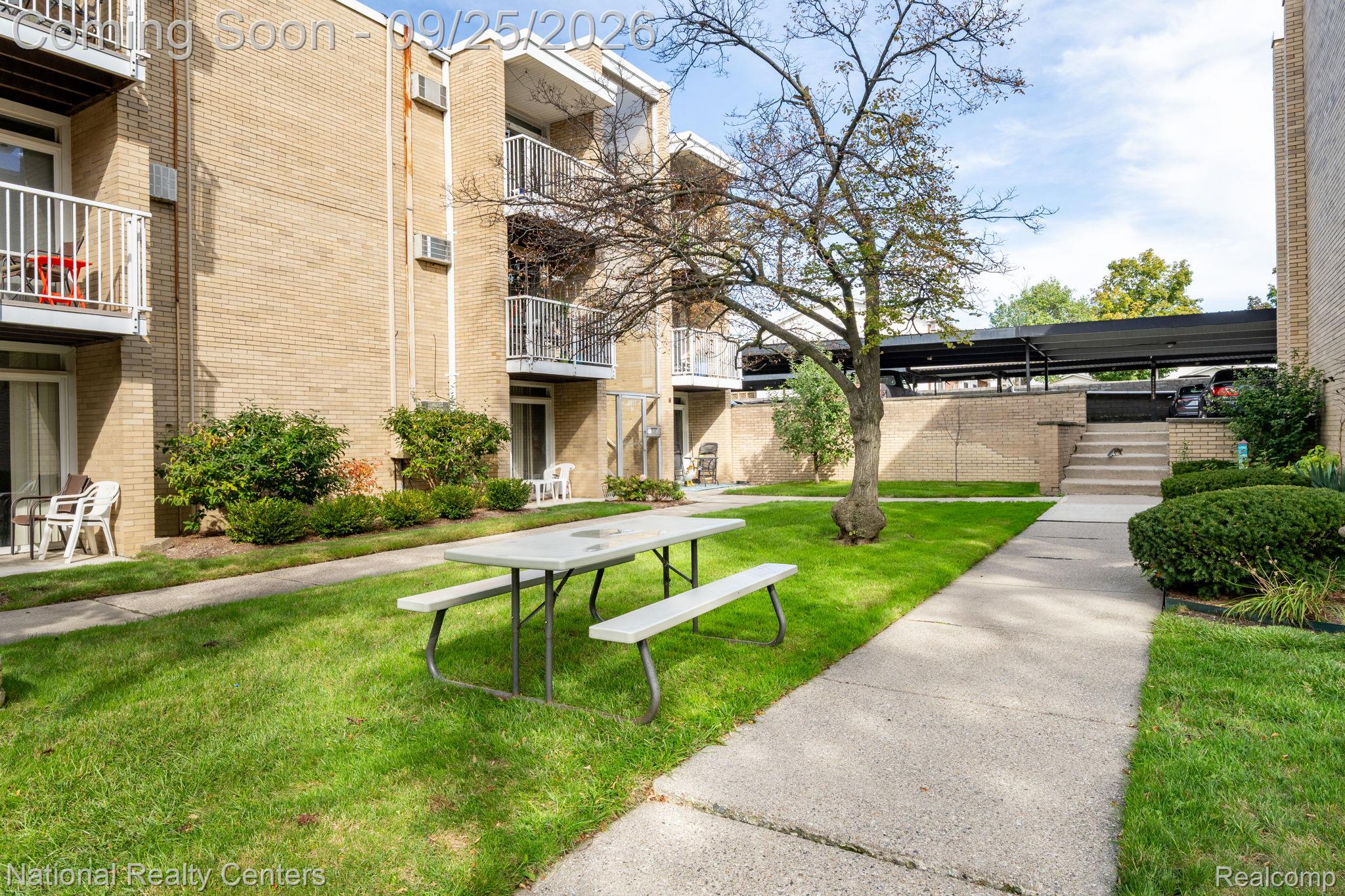 4913 Crooks Road G1 Property Photo 16