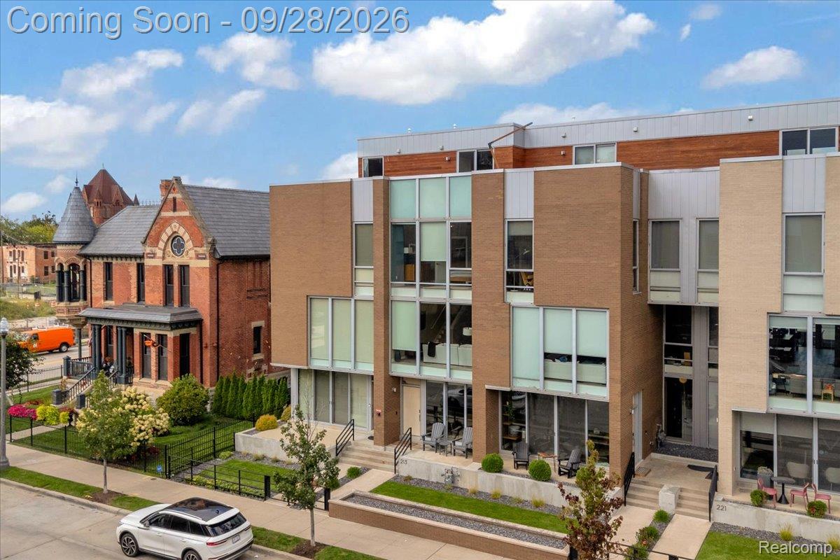 213 Alfred Street Property Photo 1