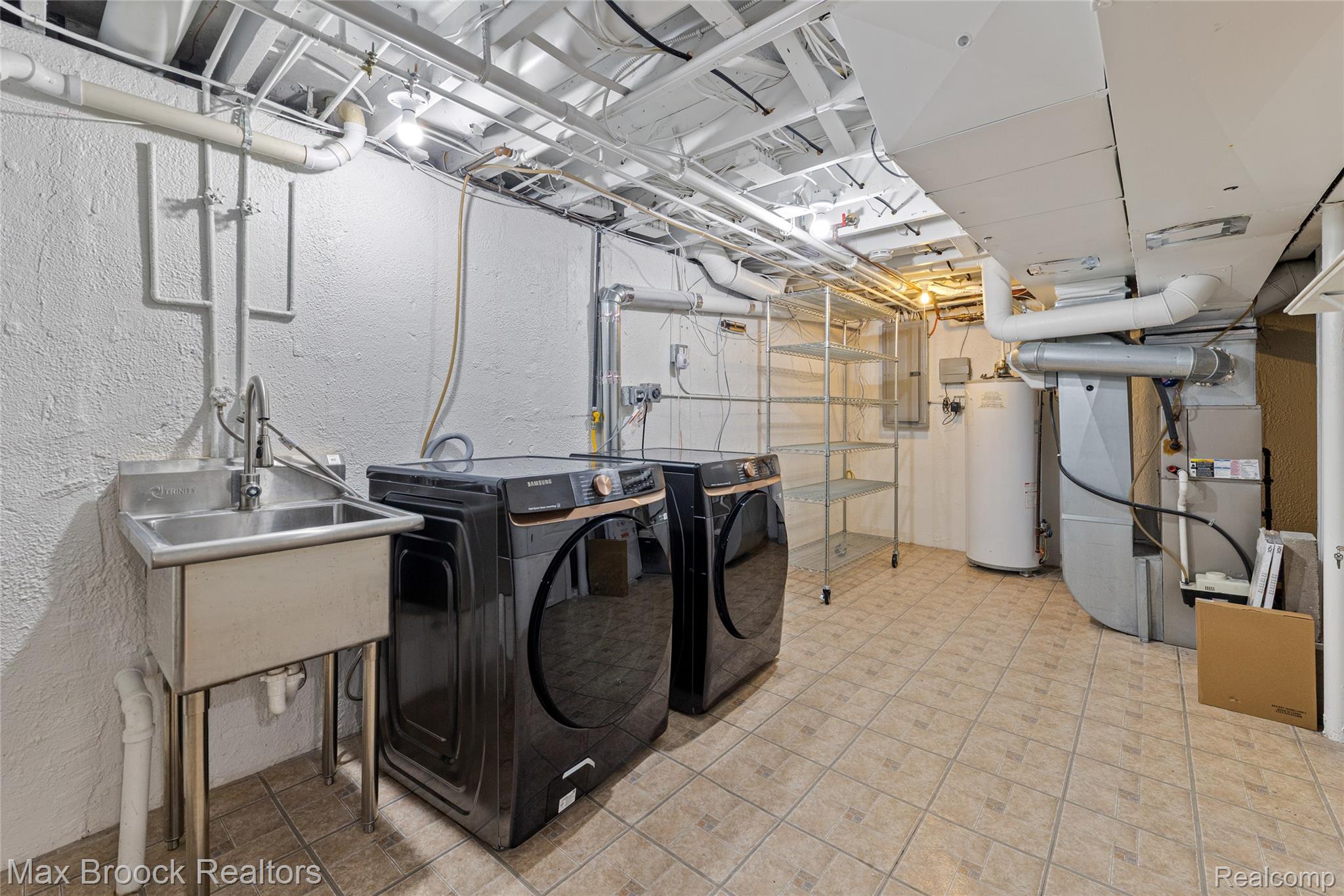 1445 Holland Street Property Photo 15