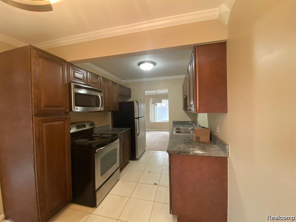 28129 Franklin Road 105 Property Photo 2