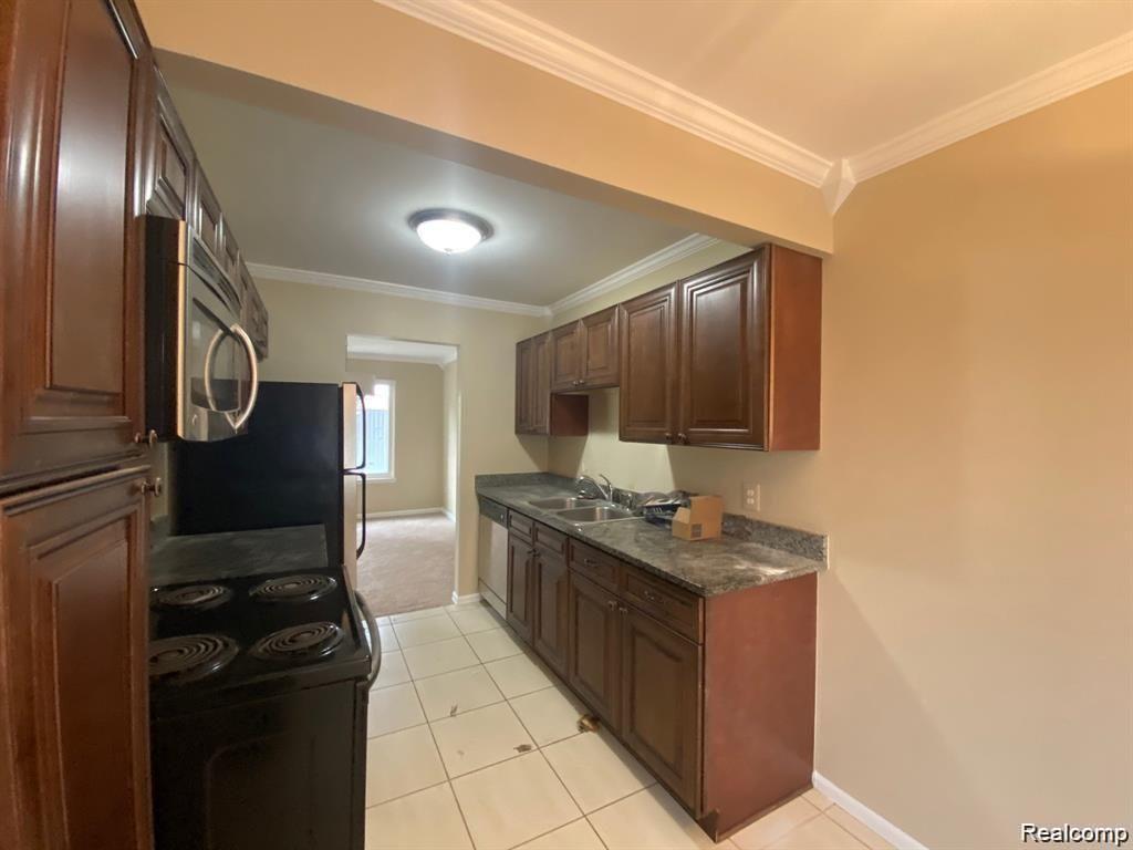 28129 Franklin Road 105 Property Photo 4
