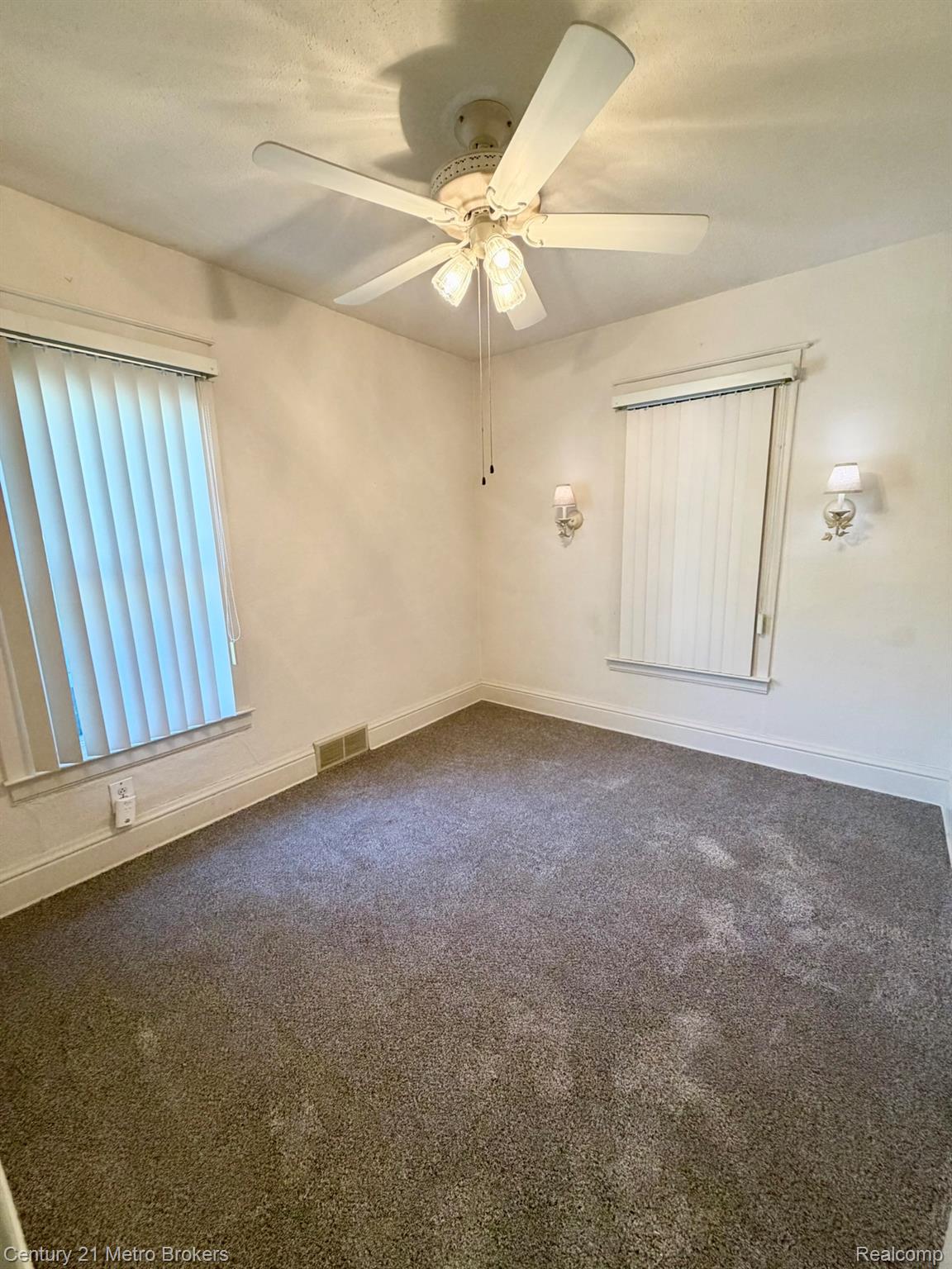 7235 N Genesee Road Property Photo 15