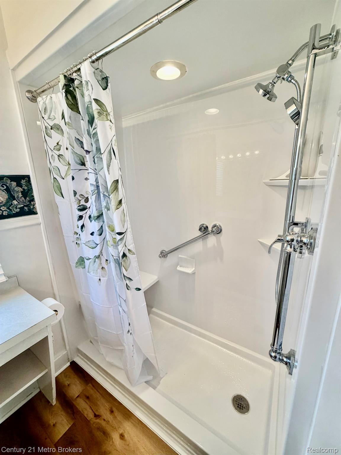 7235 N Genesee Road Property Photo 18