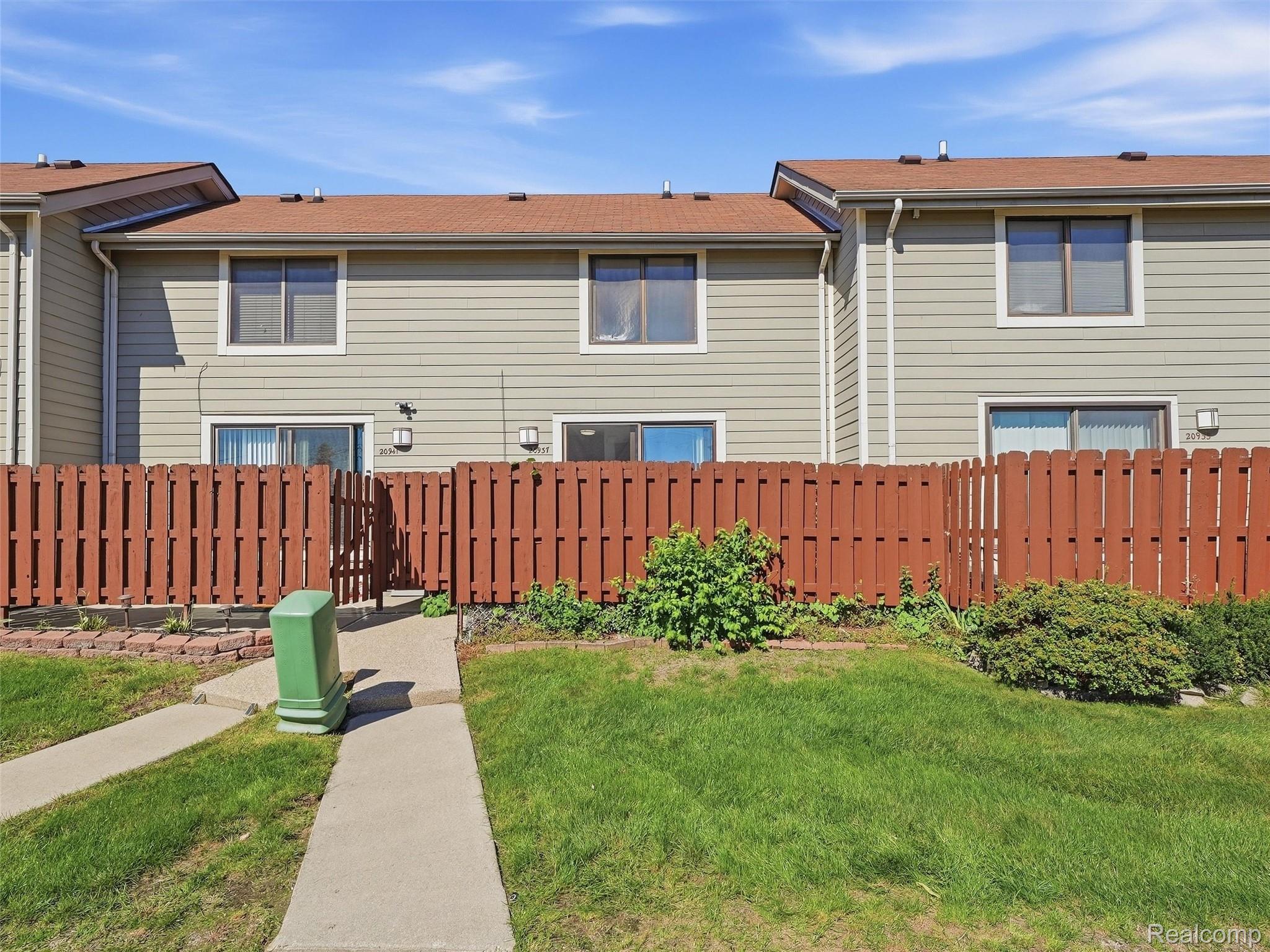 20937 Sherman Avenue Property Photo 30