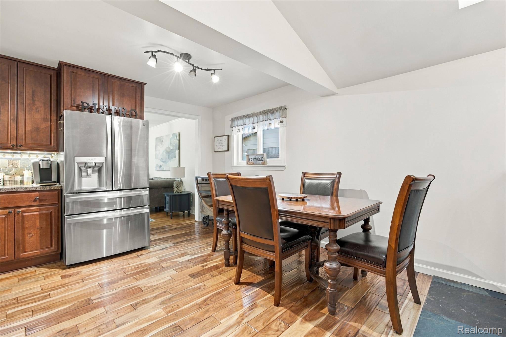1149 Selma Street Property Photo 15