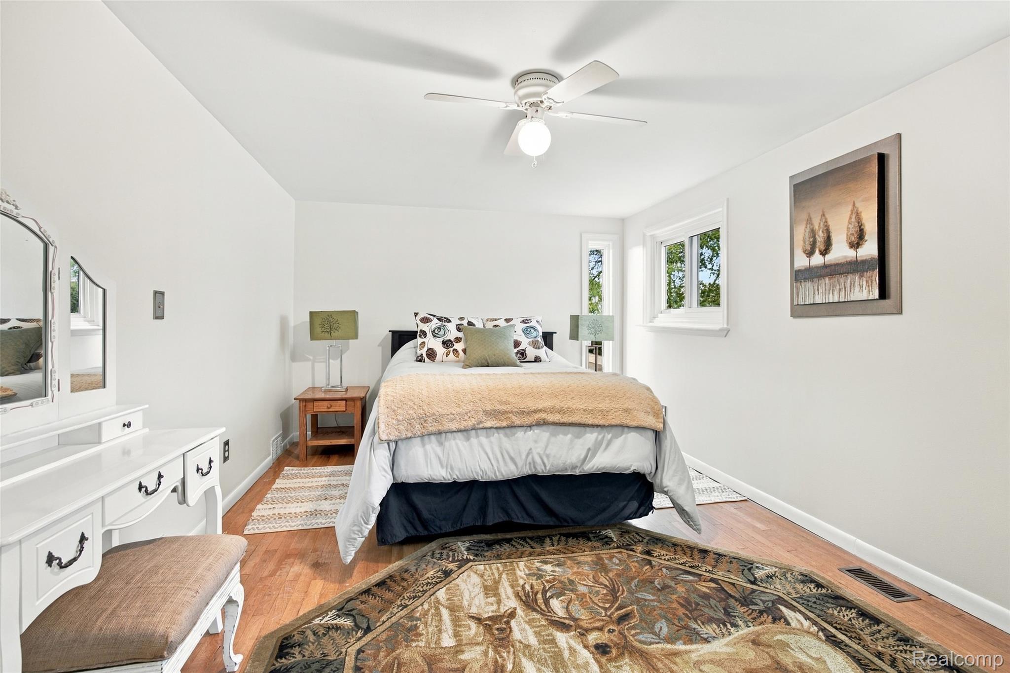 1149 Selma Street Property Photo 28
