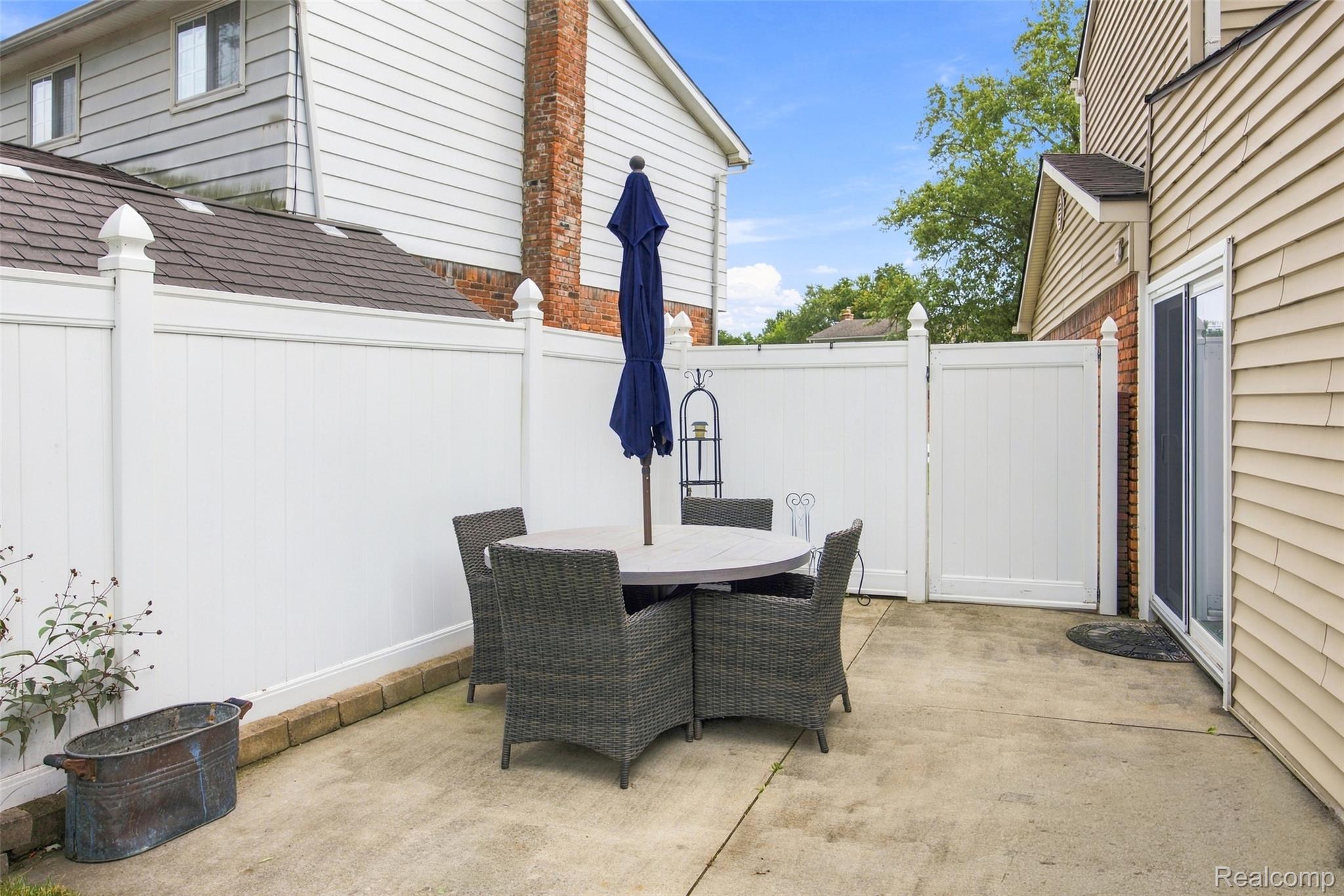 1149 Selma Street Property Photo 41
