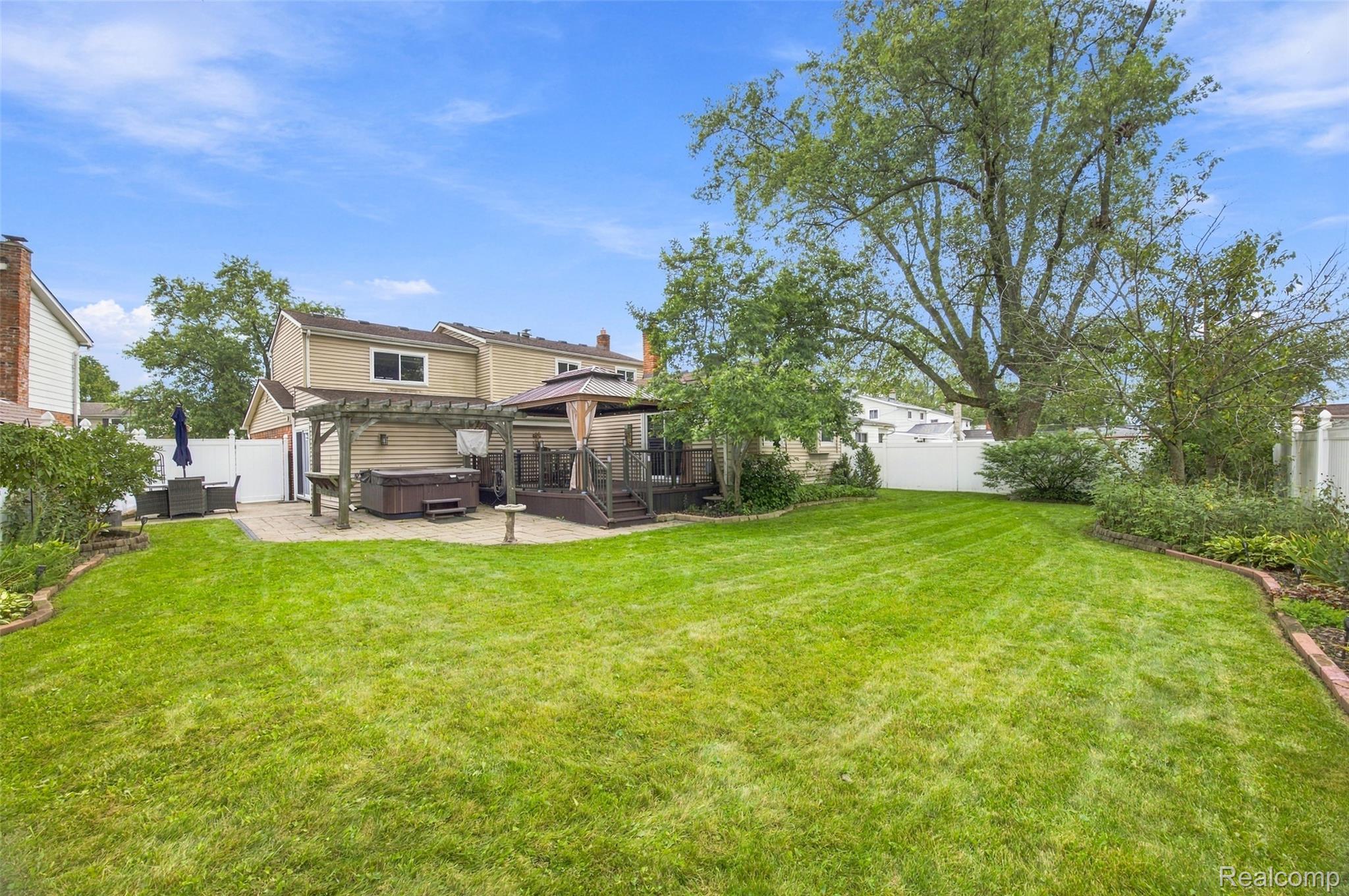 1149 Selma Street Property Photo 45
