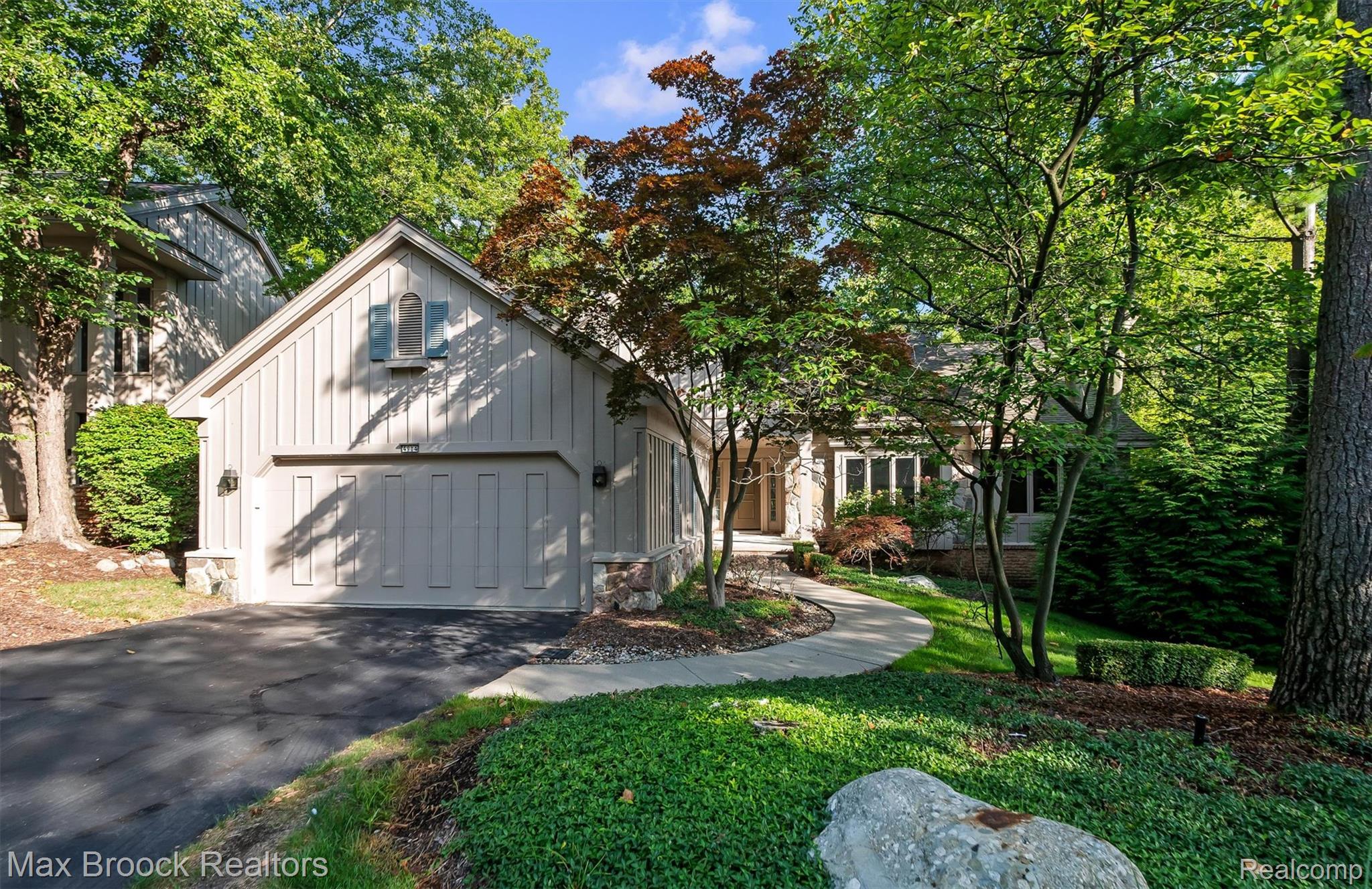 4904 Woodcliff Hill Road Property Photo 1