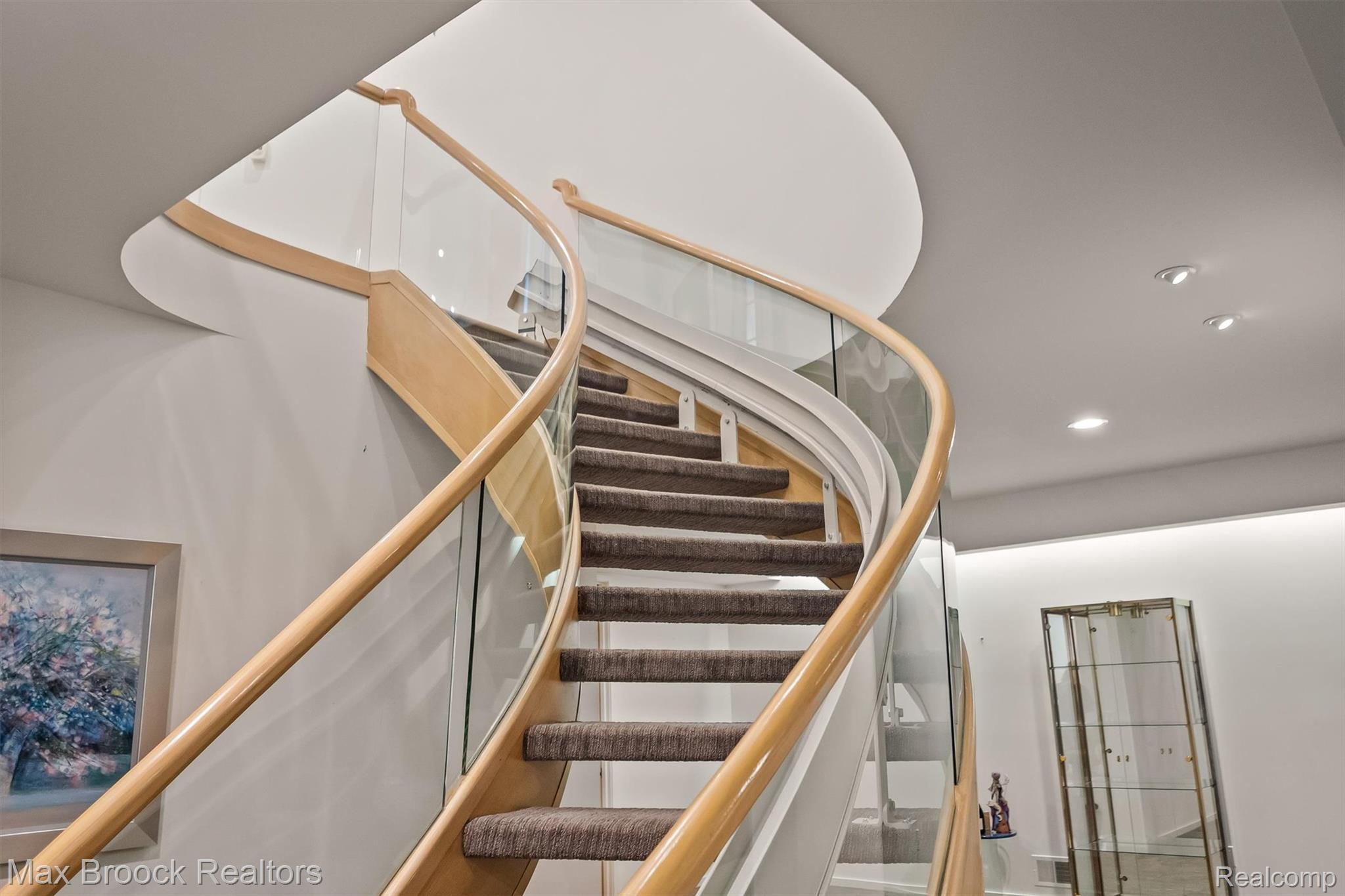 4904 Woodcliff Hill Road Property Photo 30