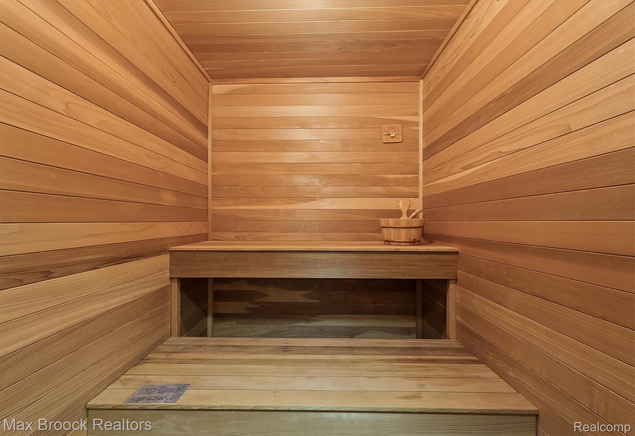 4904 Woodcliff Hill Road Property Photo 41