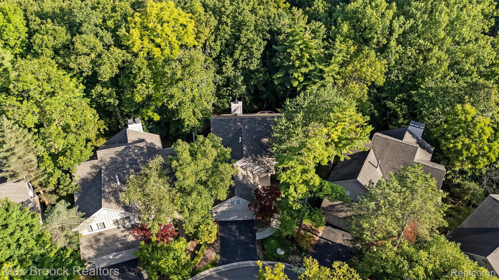 4904 Woodcliff Hill Road Property Photo 44
