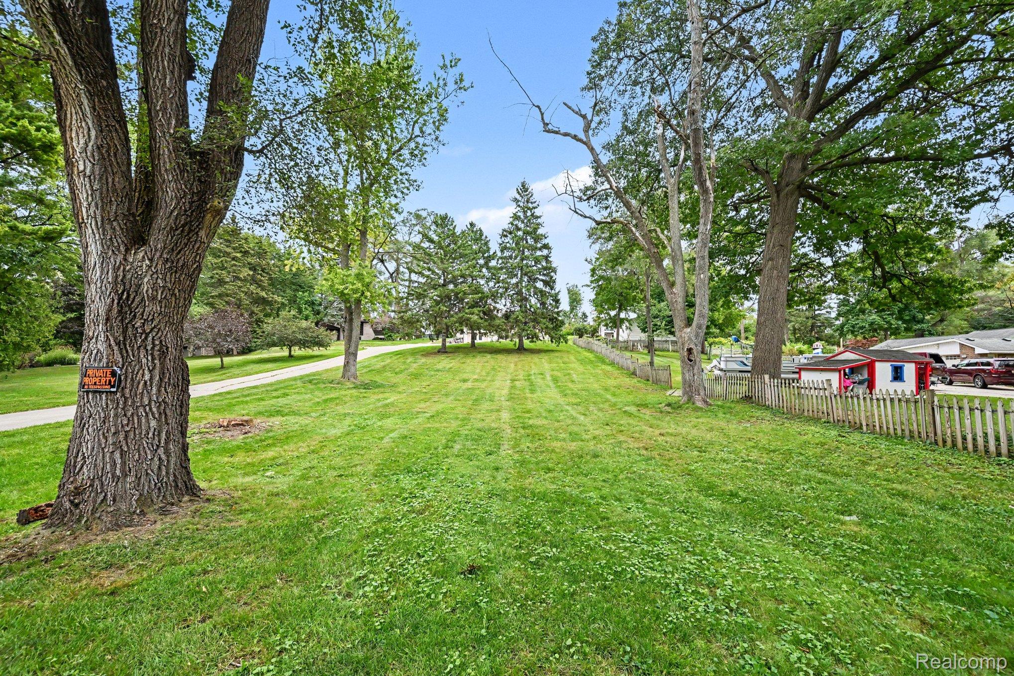 3566 Lotus Drive Property Photo 5