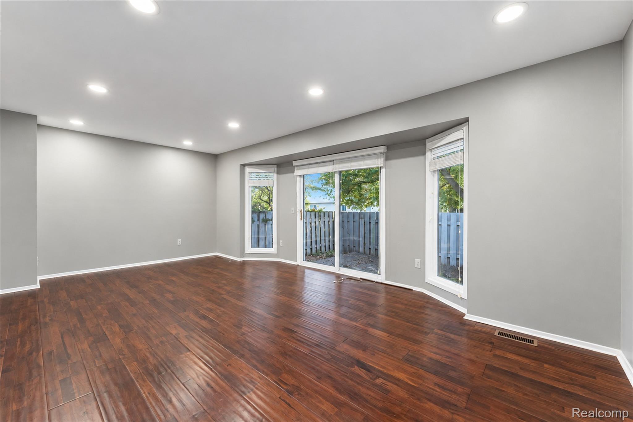 24264 Bashian Drive Property Photo 12
