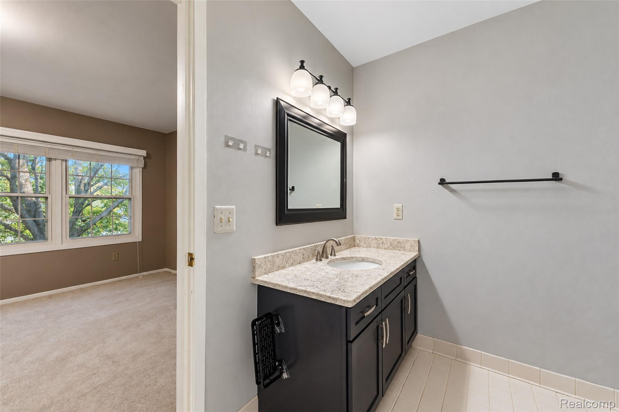 24264 Bashian Drive Property Photo 18