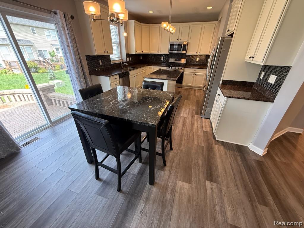 26993 Maxwell Court Property Photo 4