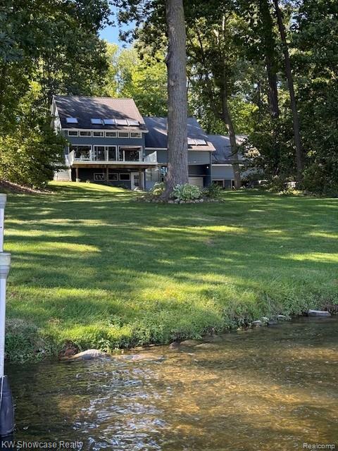 10695 Oxbow Lakeshore Drive Property Photo 2