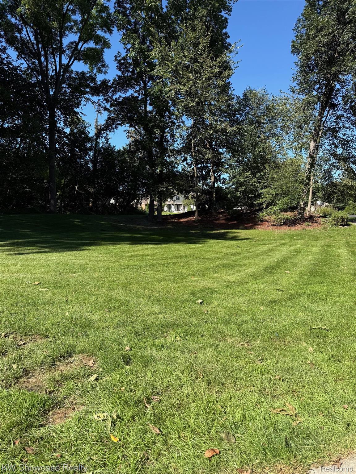 10695 Oxbow Lakeshore Drive Property Photo 12