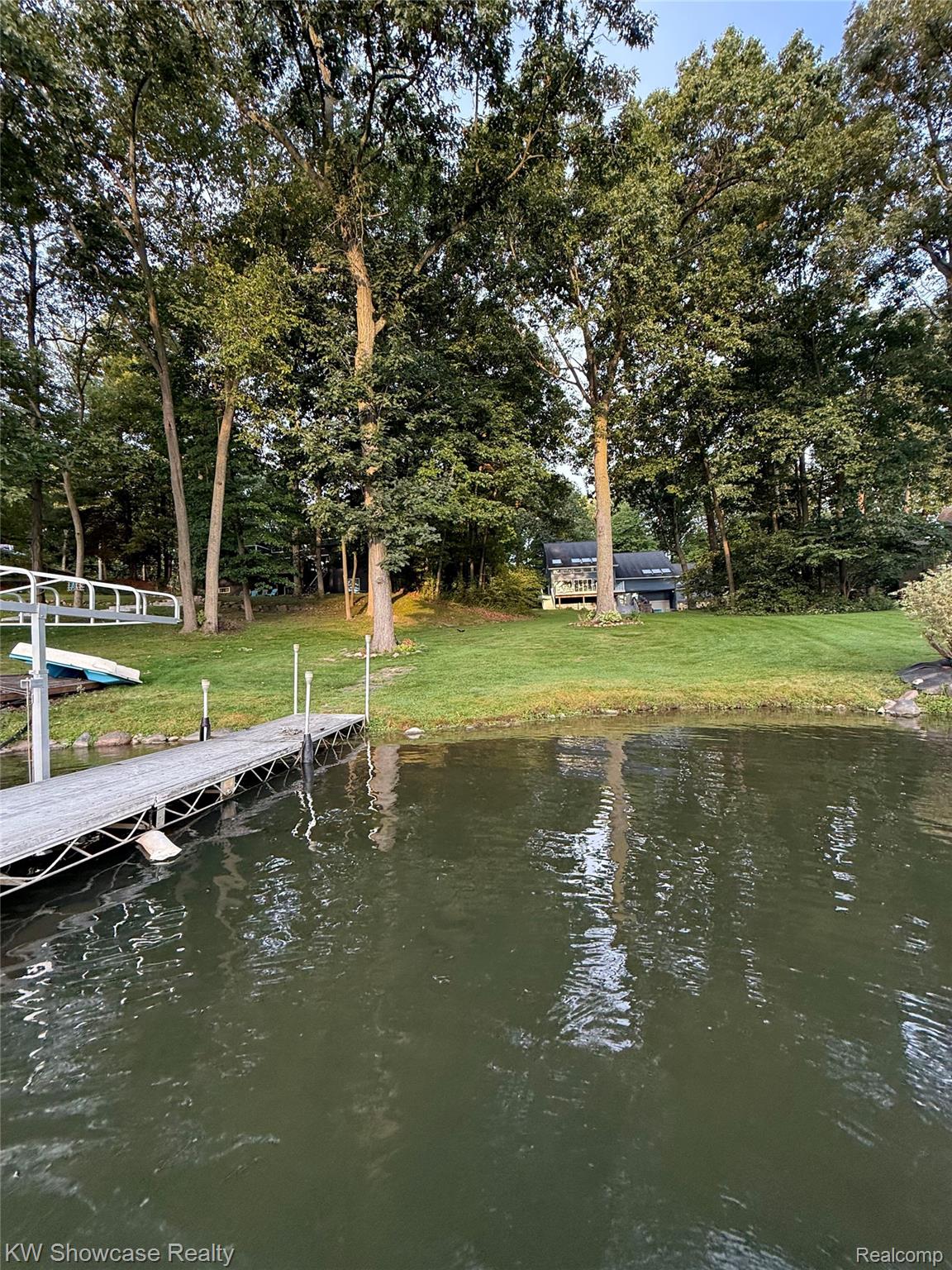 10695 Oxbow Lakeshore Drive Property Photo 19