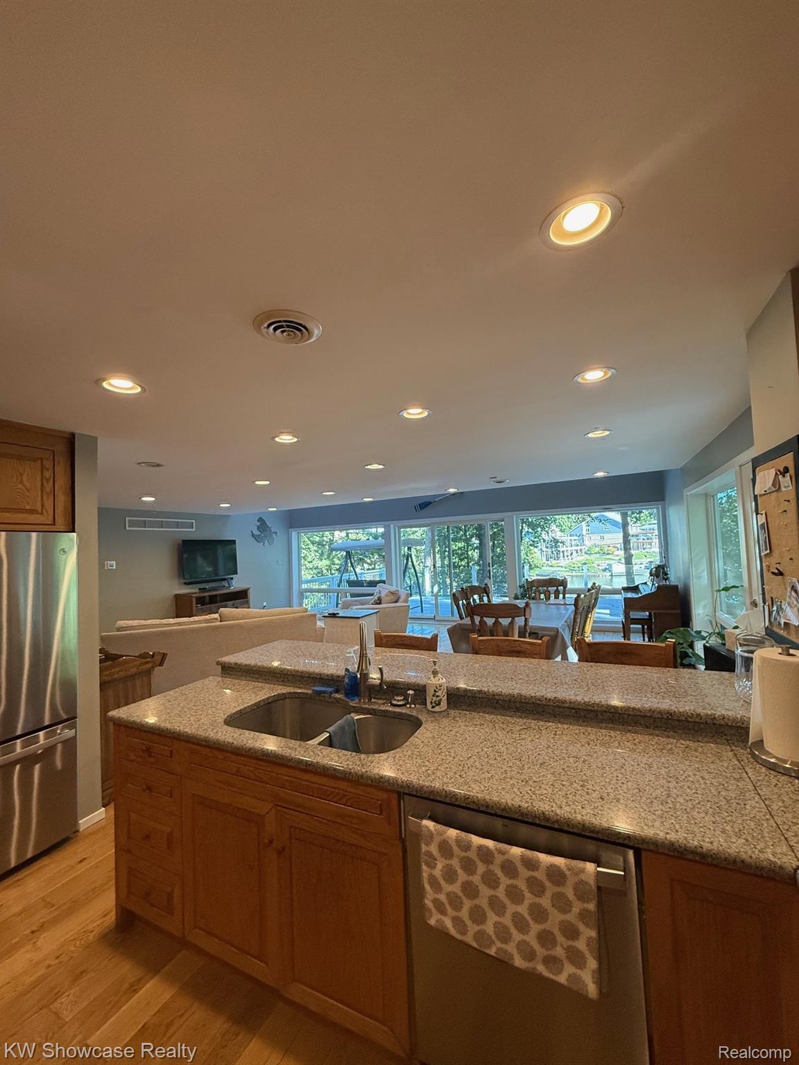 10695 Oxbow Lakeshore Drive Property Photo 38