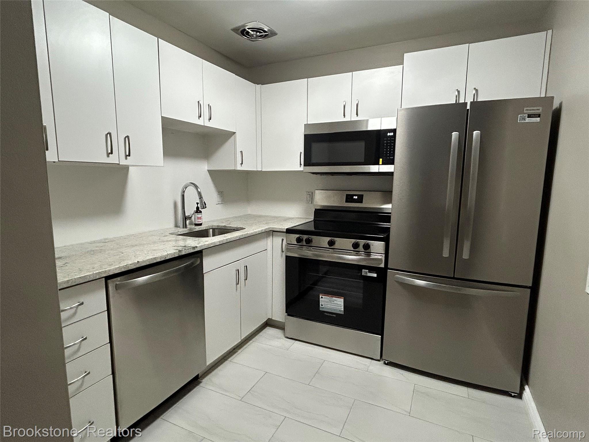 475 S Adams Road #1 Property Photo 3