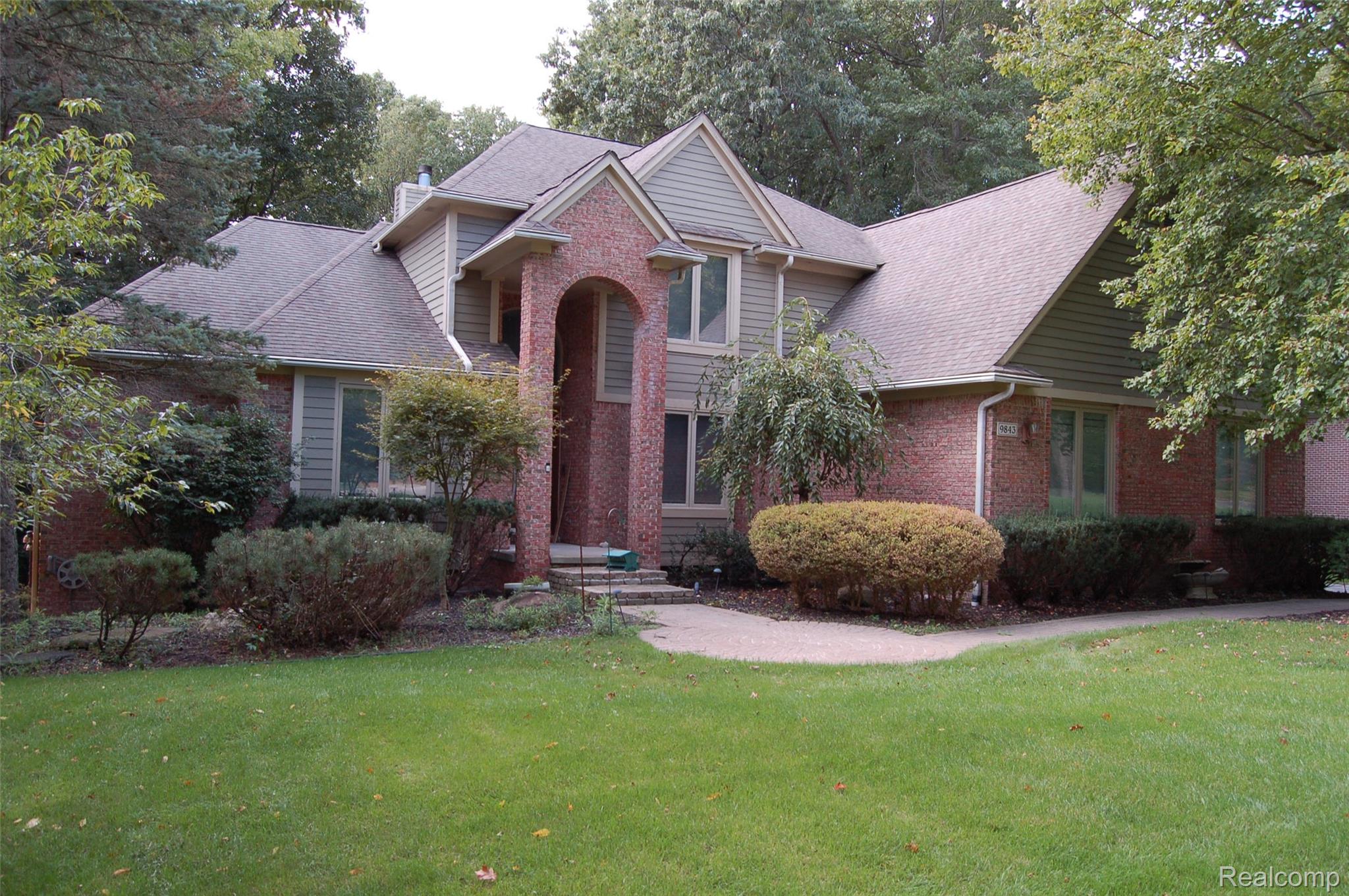9843 Creekwood Trail Property Photo 1