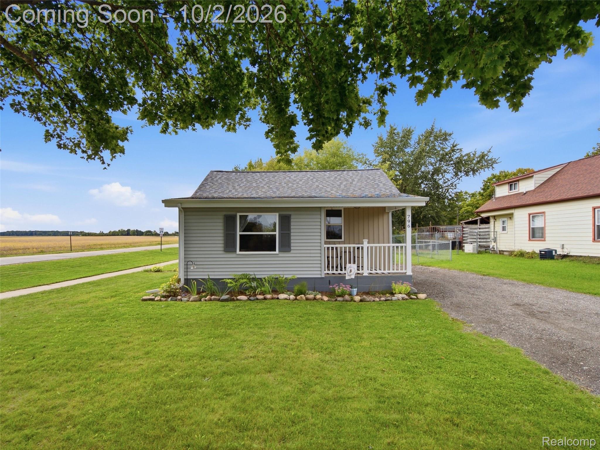 796 S Almont Avenue Property Photo 1