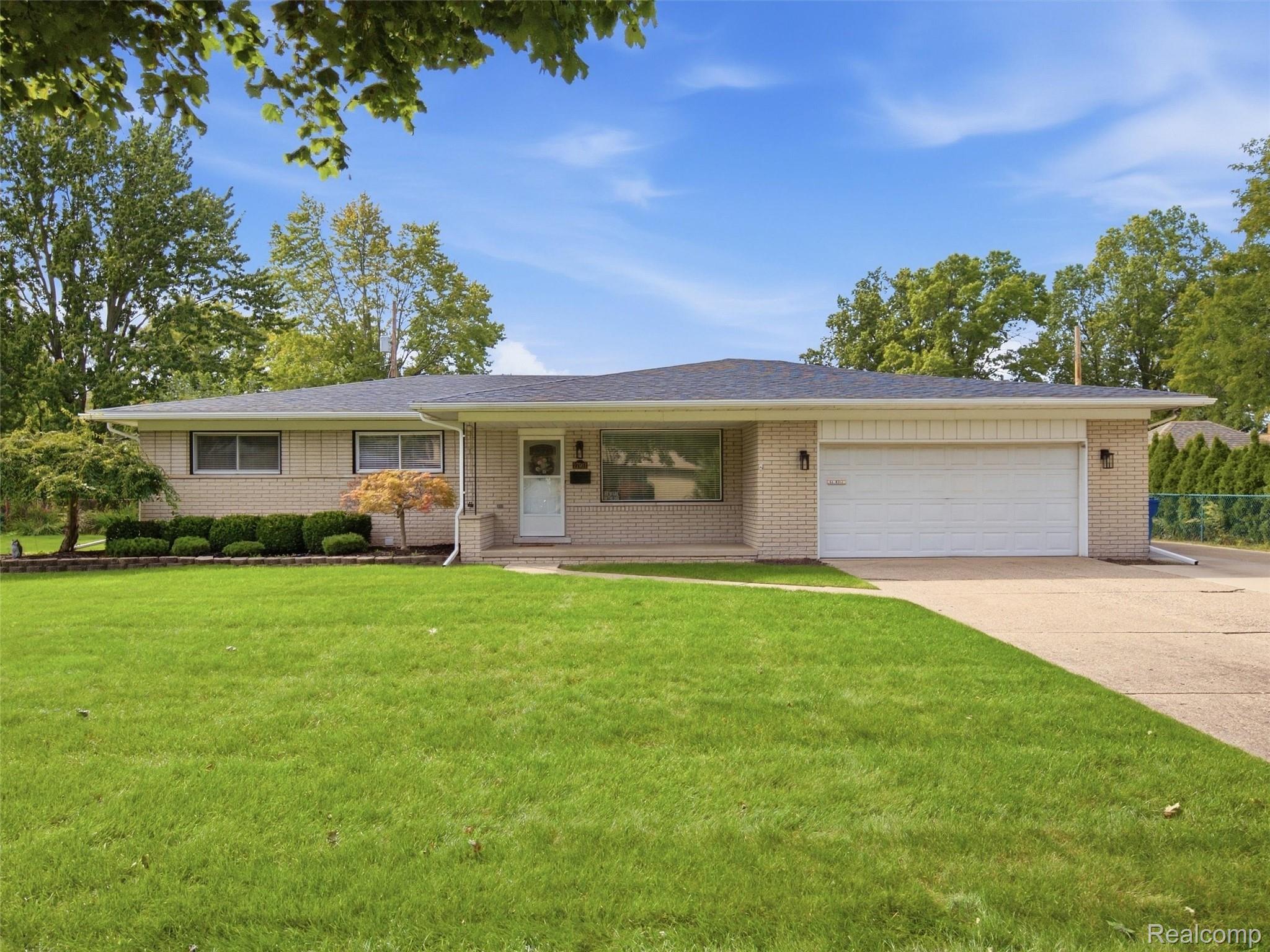27901 Grobbel Drive Property Photo 1