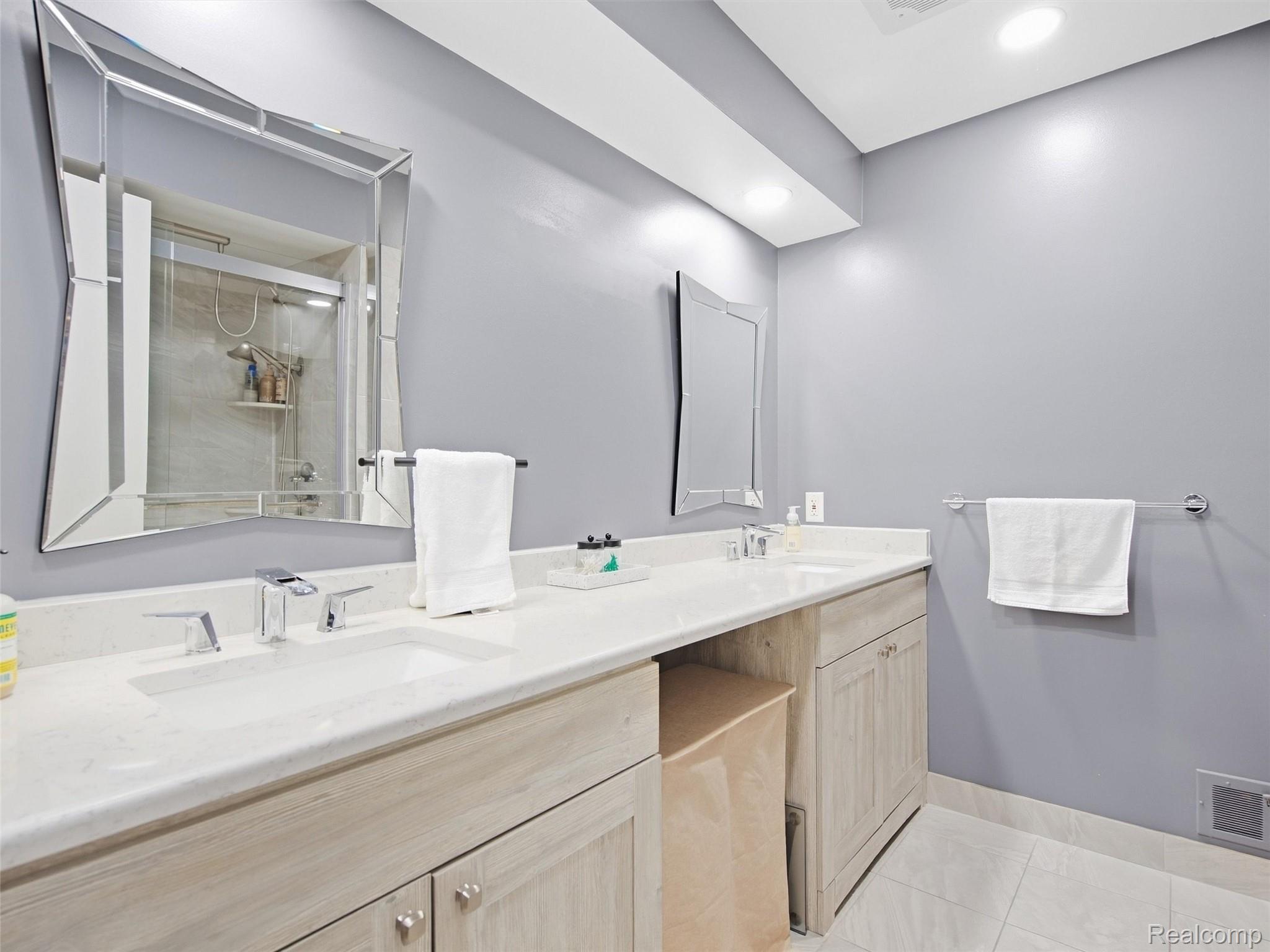 27901 Grobbel Drive Property Photo 15
