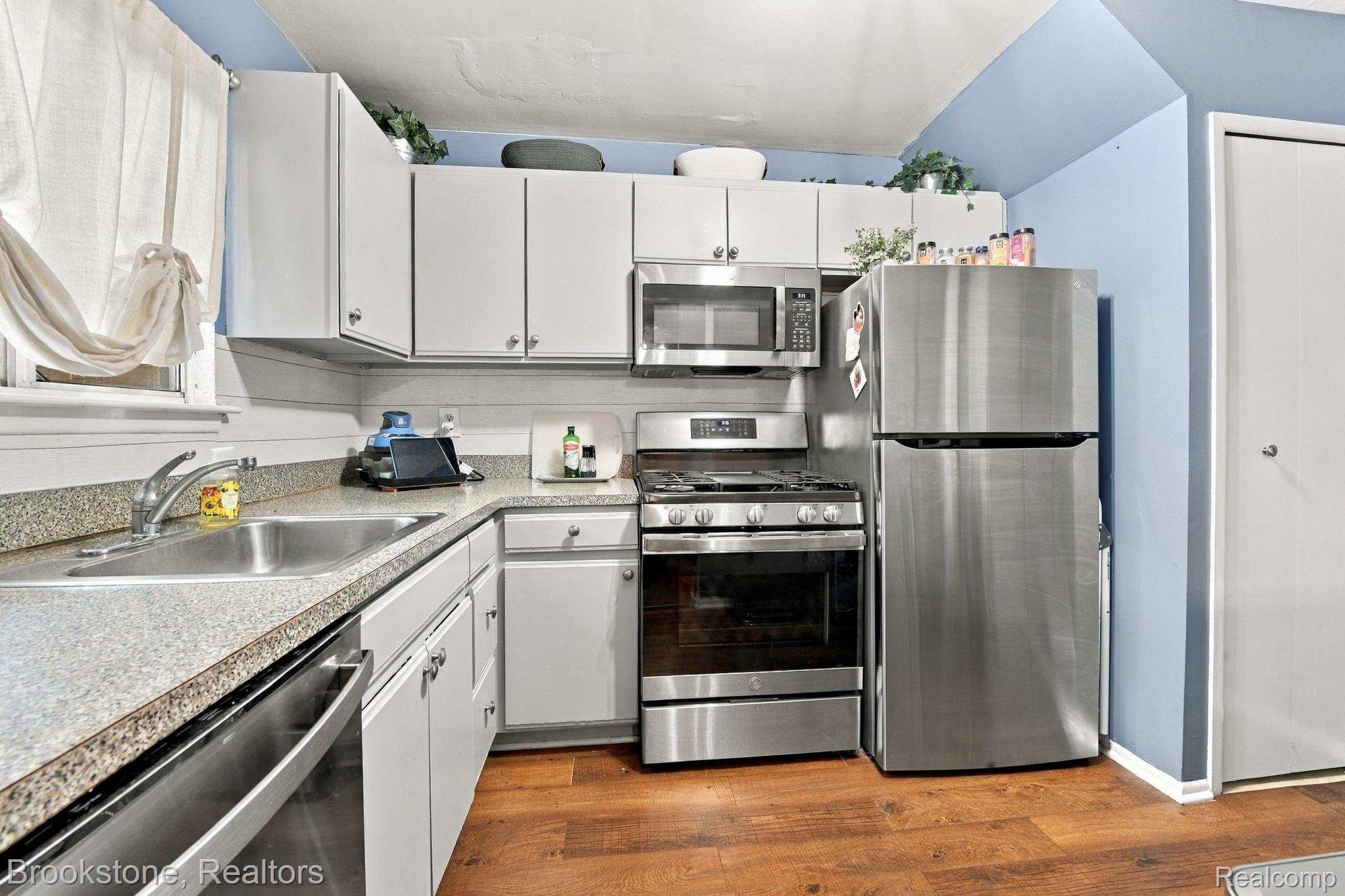1660 Orchard Drive Property Photo 7