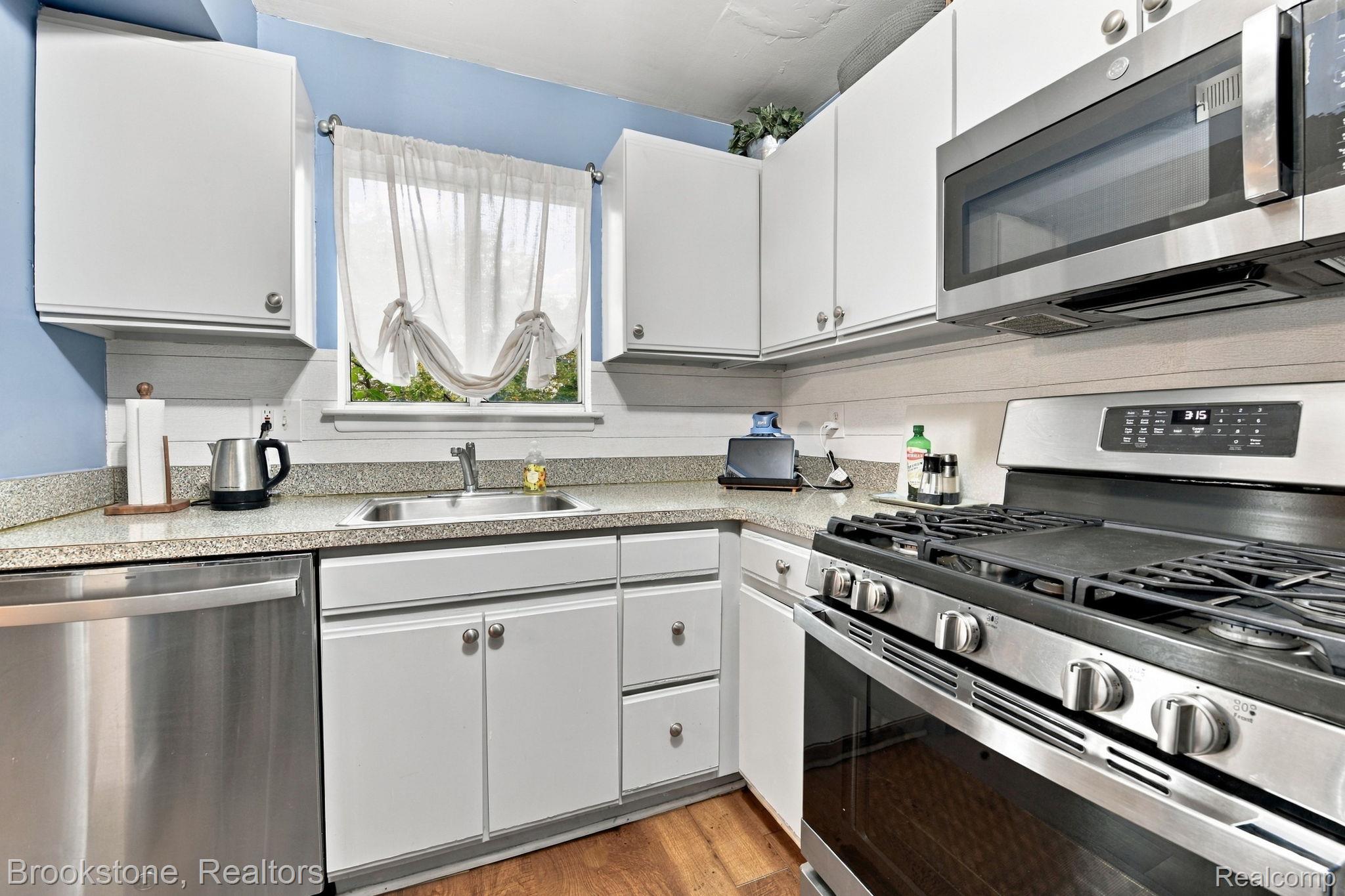 1660 Orchard Drive Property Photo 8