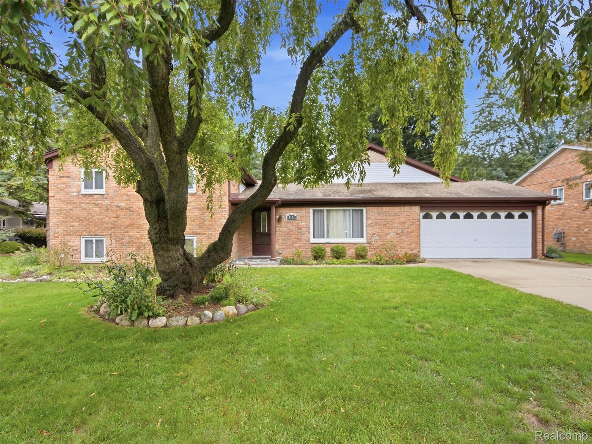 1721 Stratford Street Property Photo 4