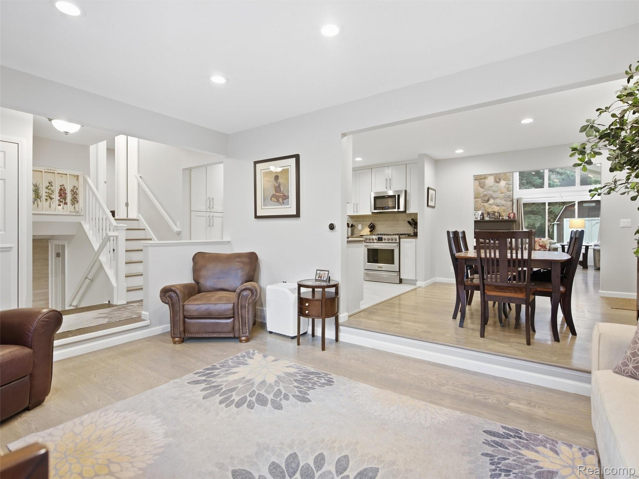 1721 Stratford Street Property Photo 18