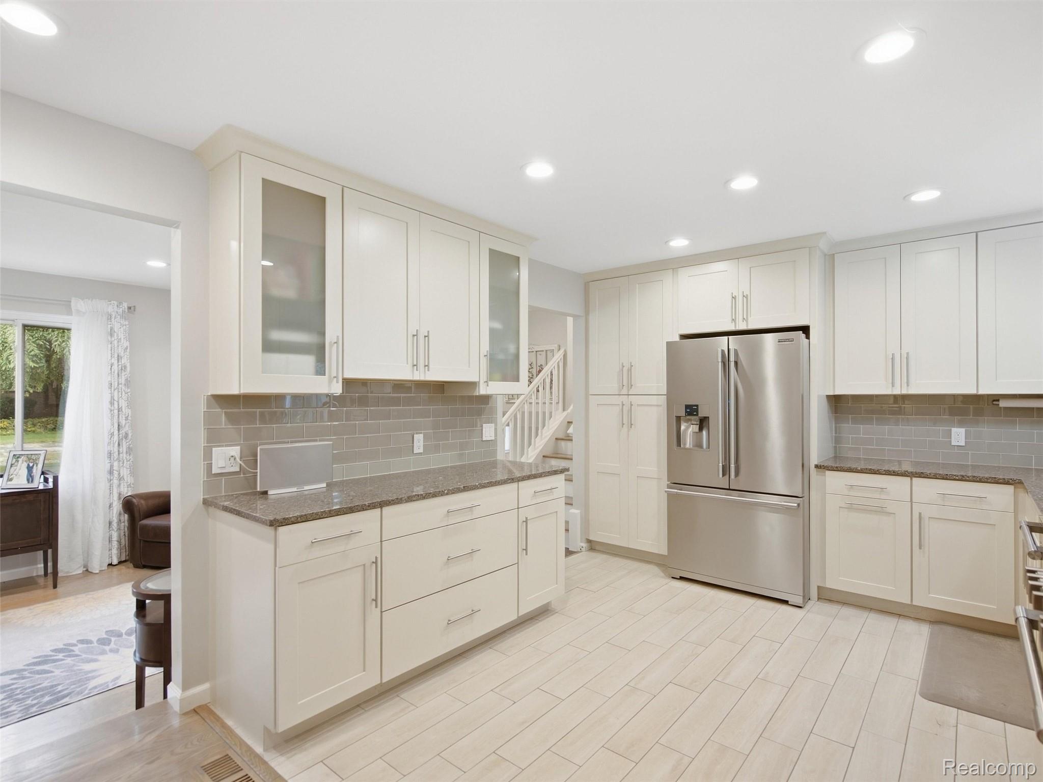 1721 Stratford Street Property Photo 28