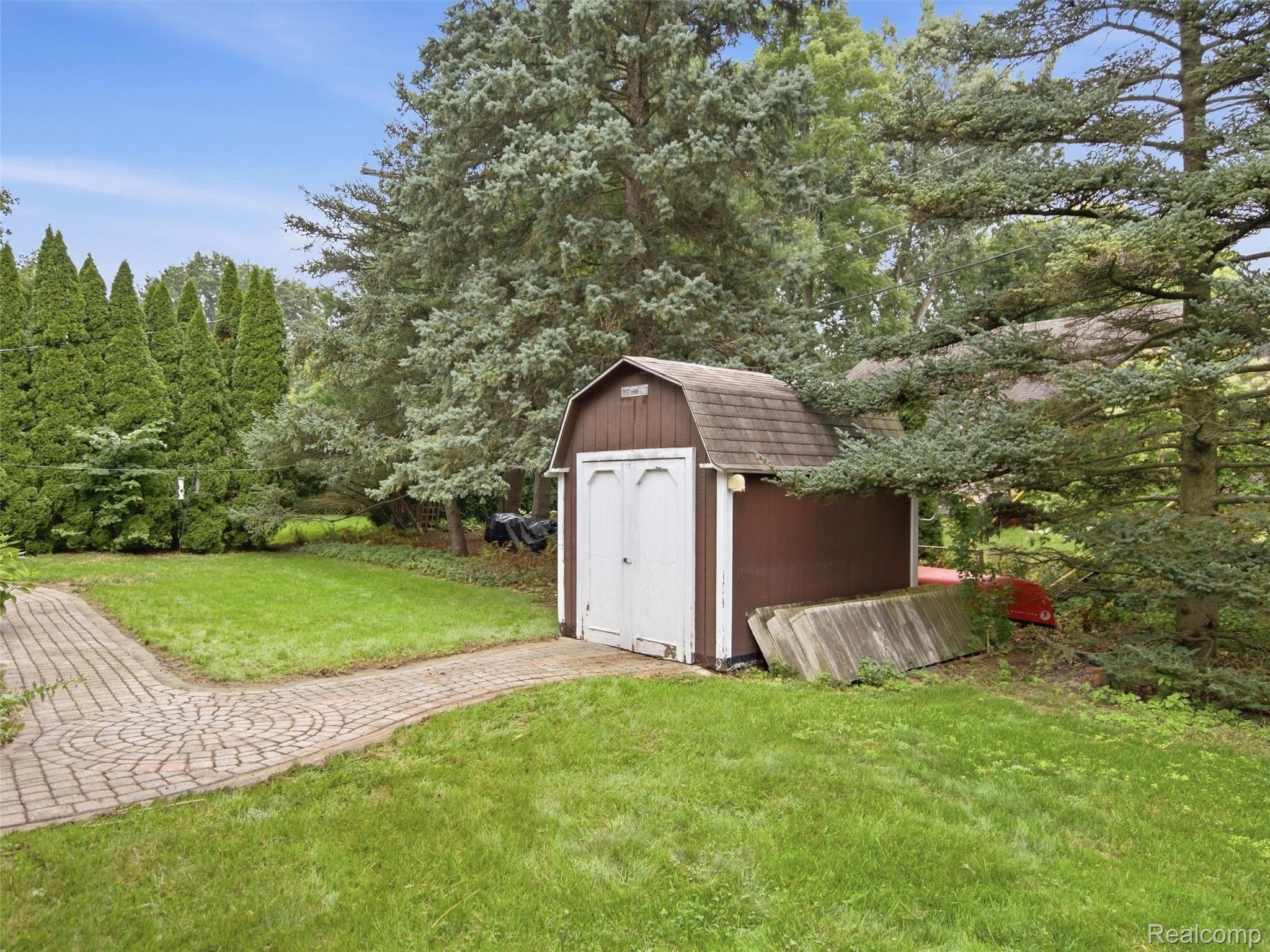 1721 Stratford Street Property Photo 46