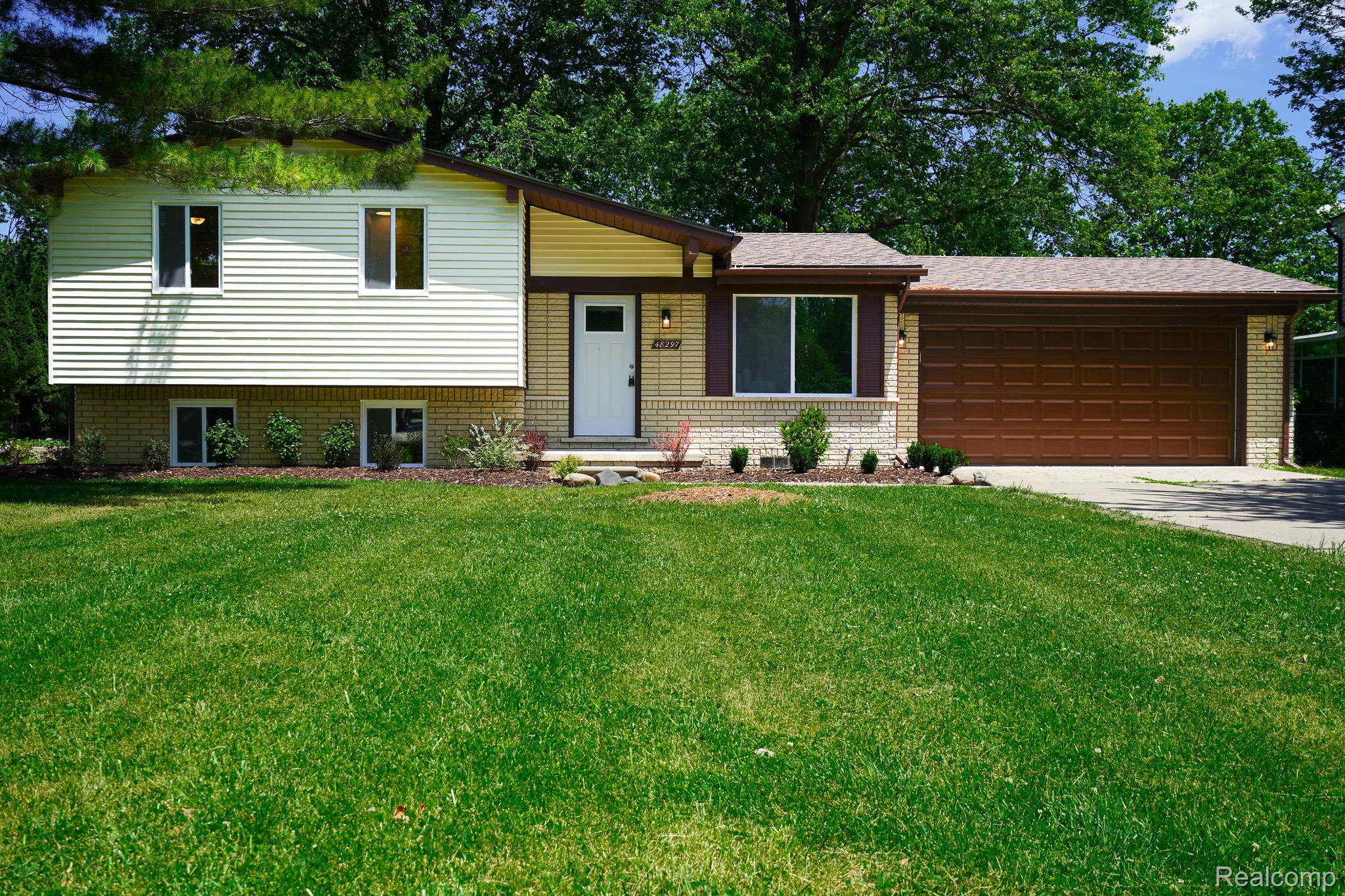 48297 Mallard Drive Property Photo 2