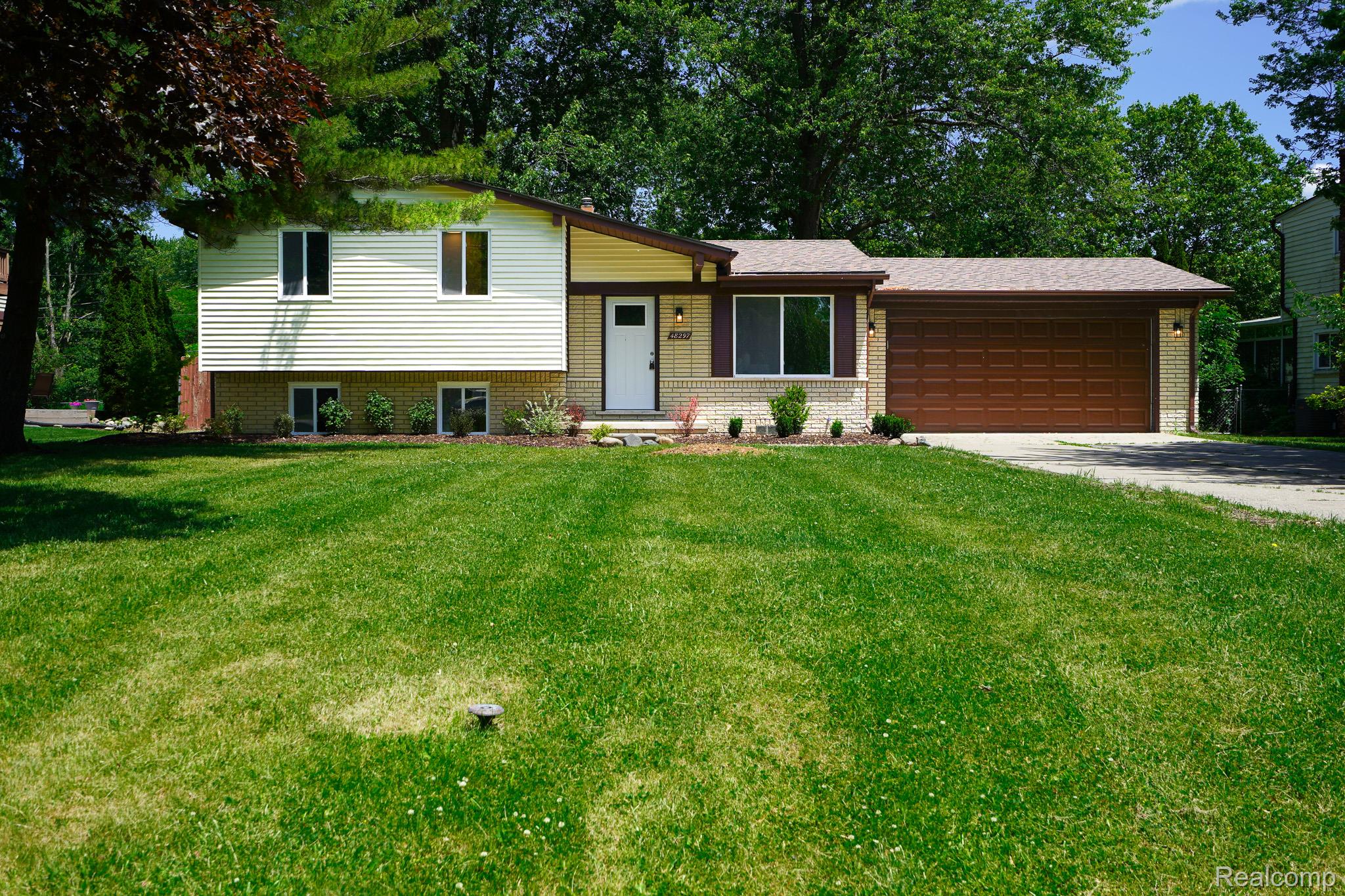 48297 Mallard Drive Property Photo 3