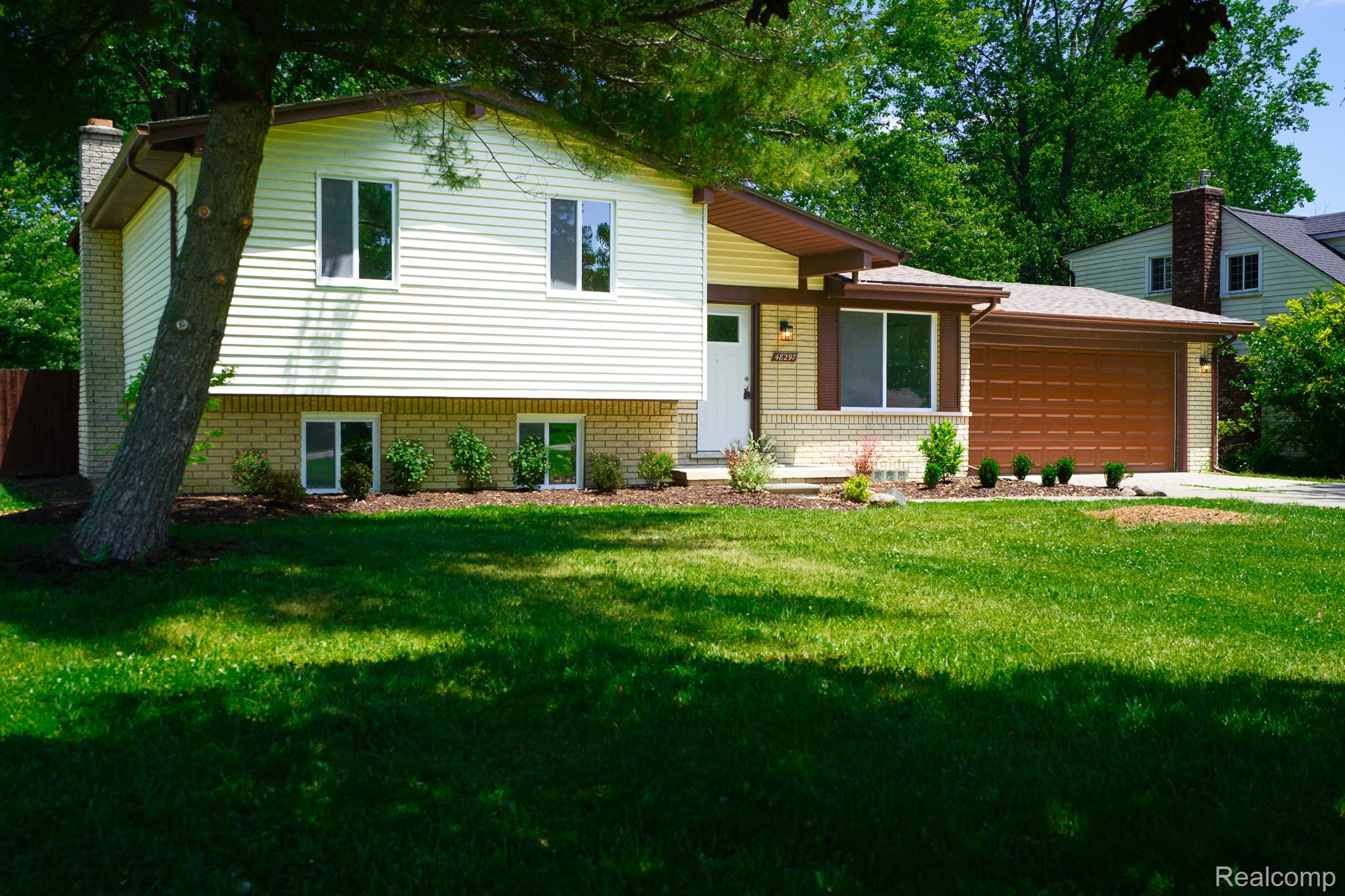 48297 Mallard Drive Property Photo 4