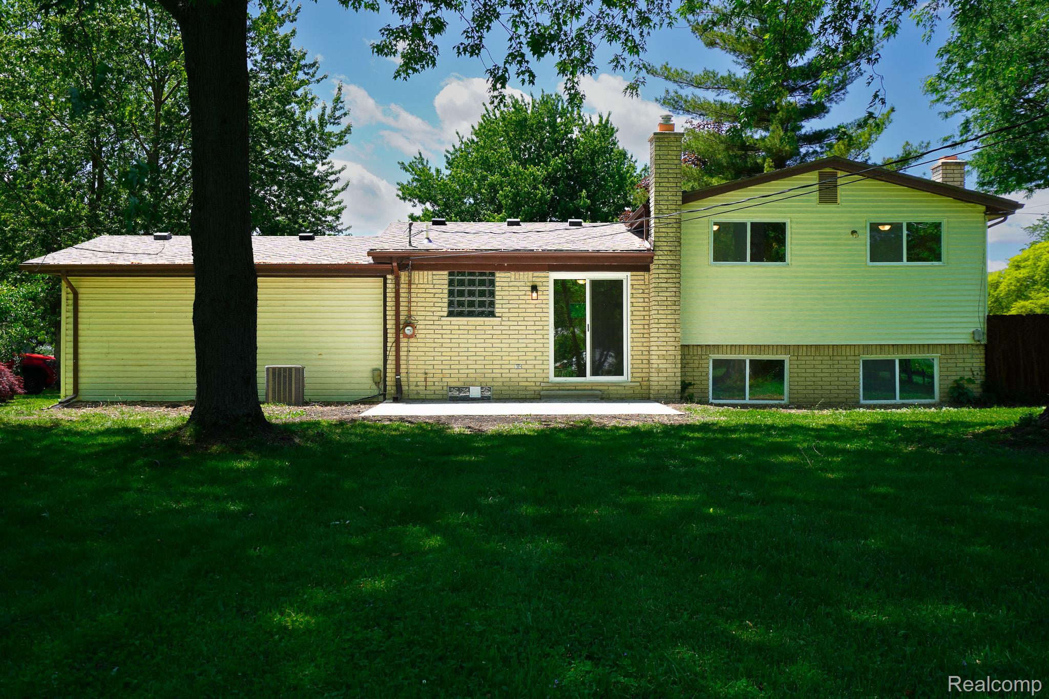 48297 Mallard Drive Property Photo 7