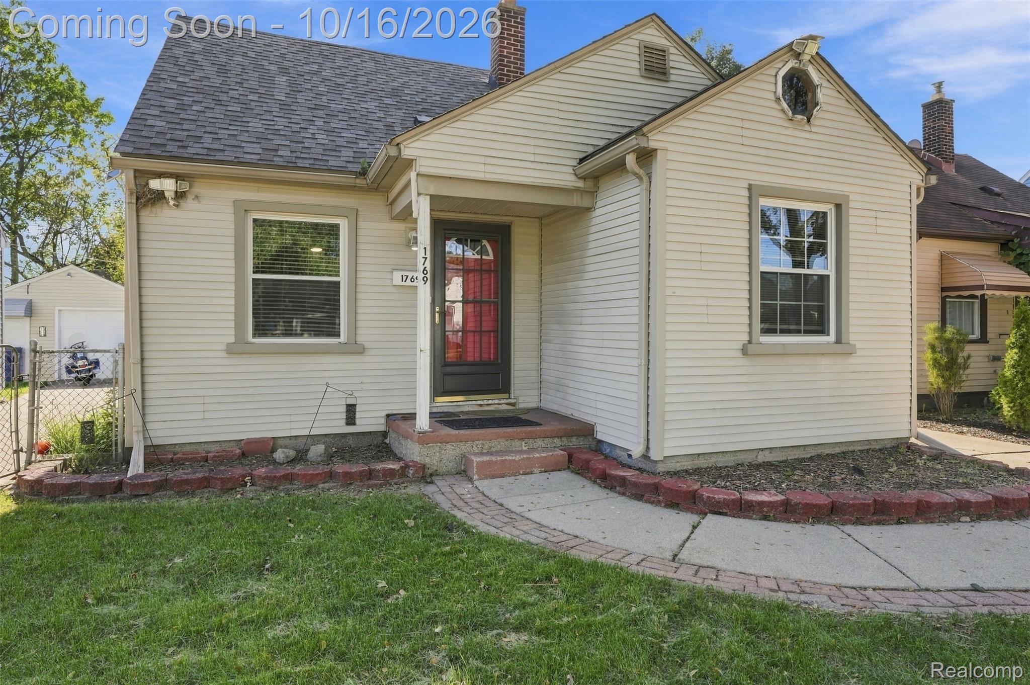 1769 Morris Avenue Property Photo 5